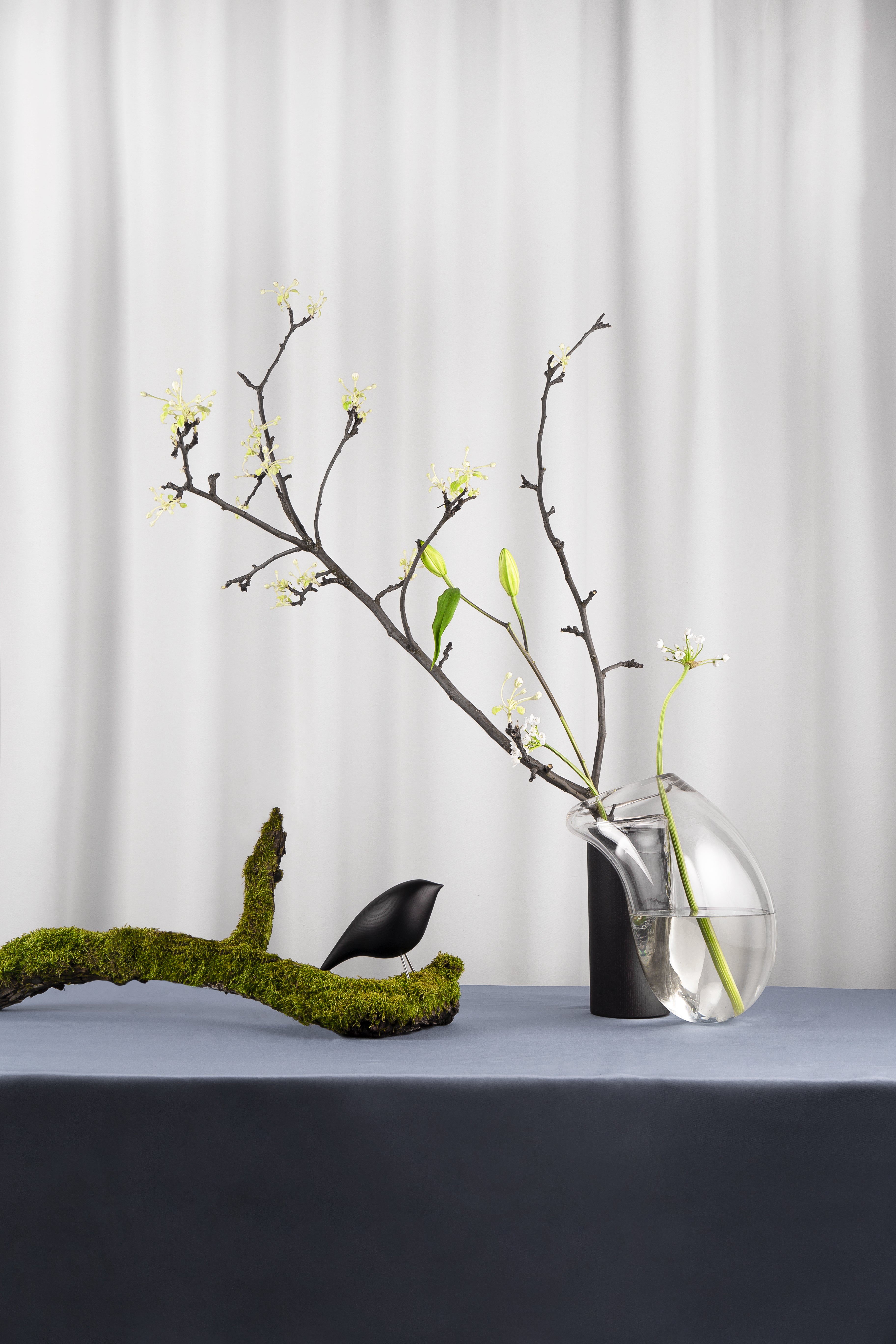 GUTTA BOON vase glass with black