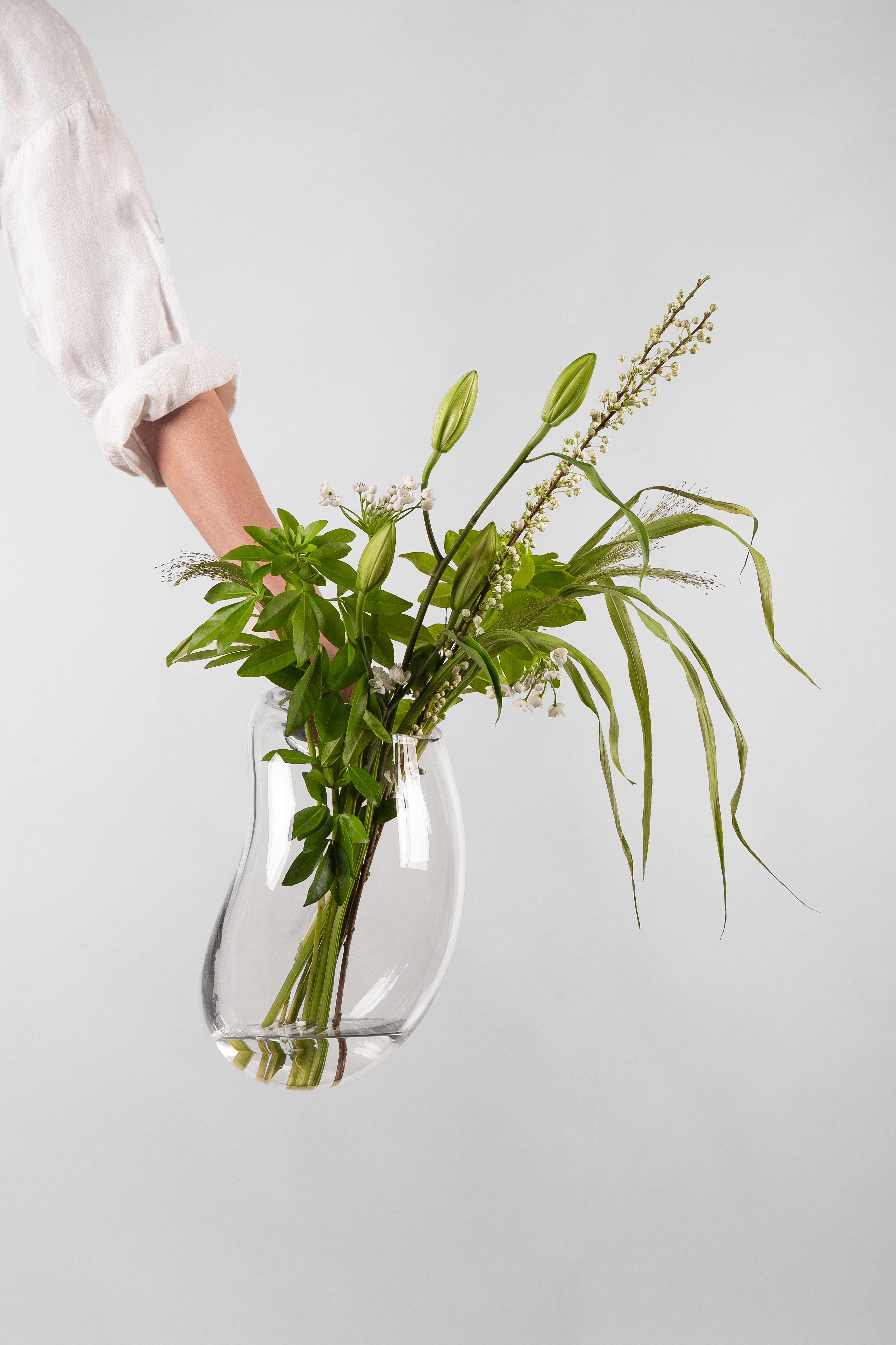 GUTTA BOON vase glass with black