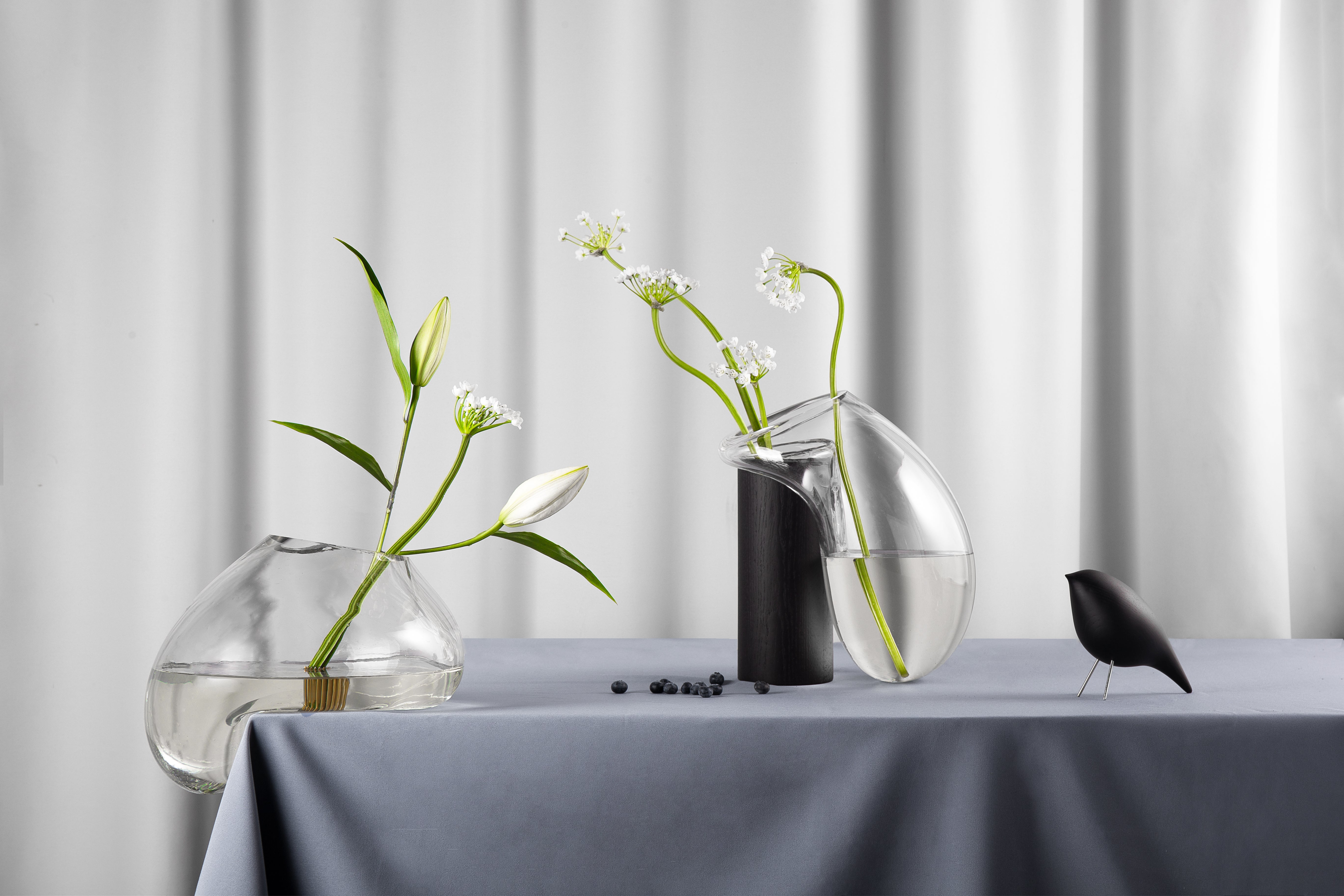 GUTTA BOON vase glass with black