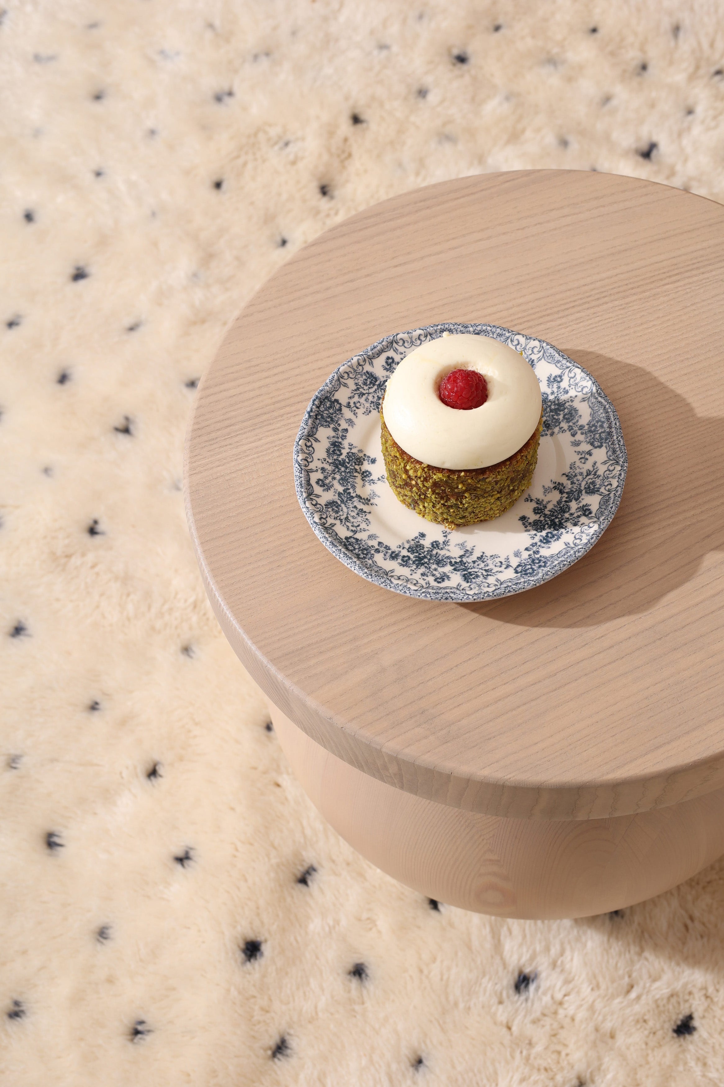Coffee table wooden sleep