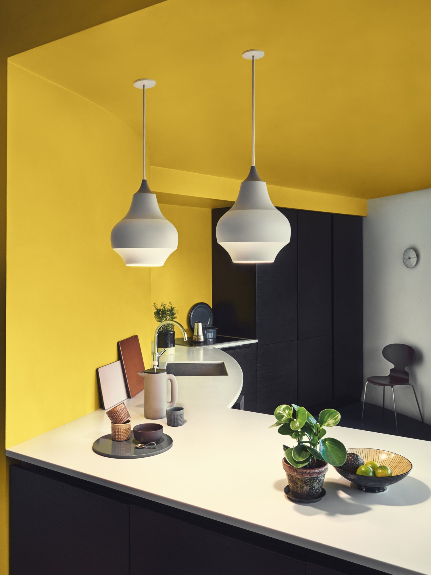 Pendant lamp CIRQUE white with gray tip