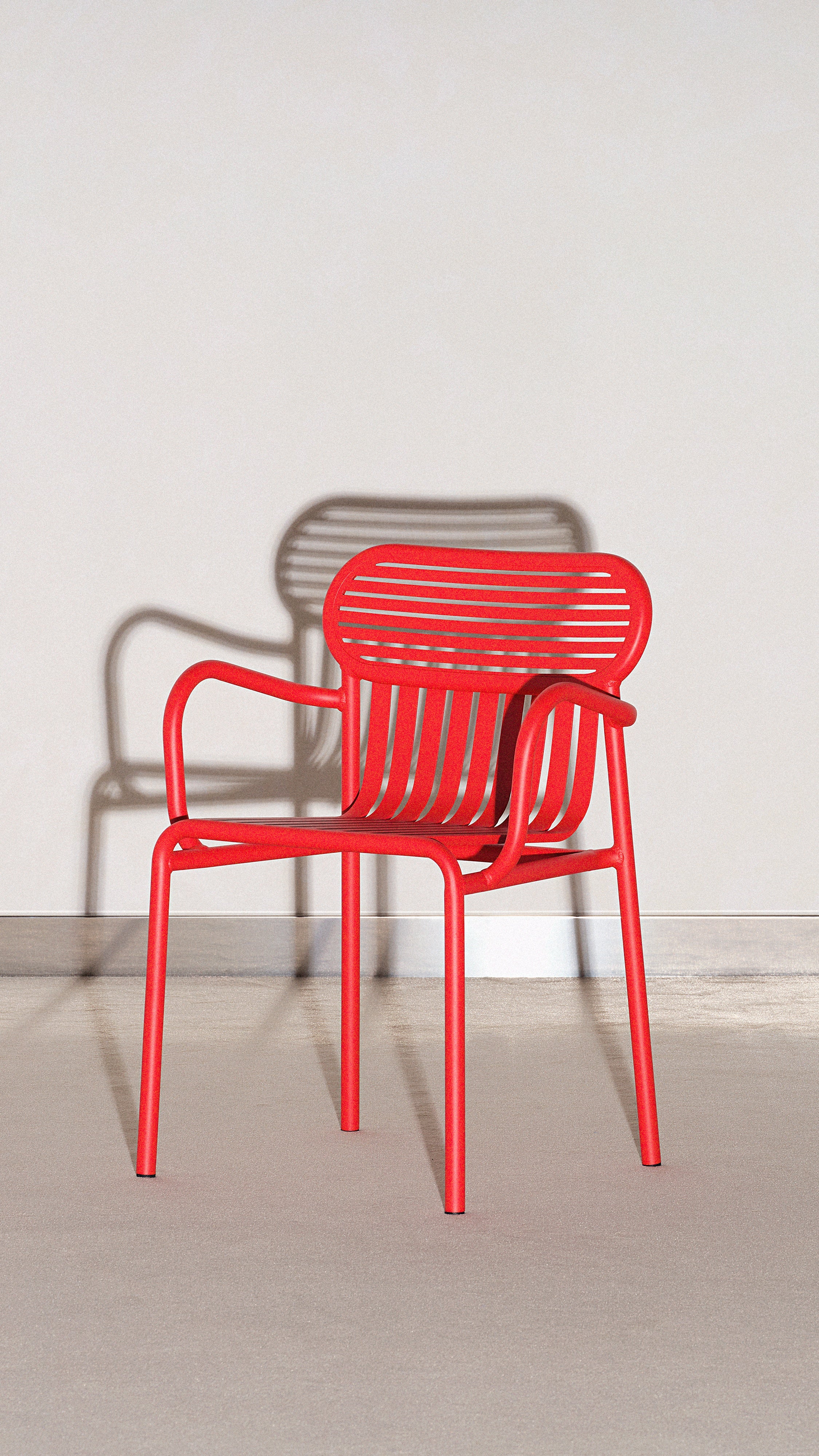 WEEK-END Red Garden Chair with Armrests