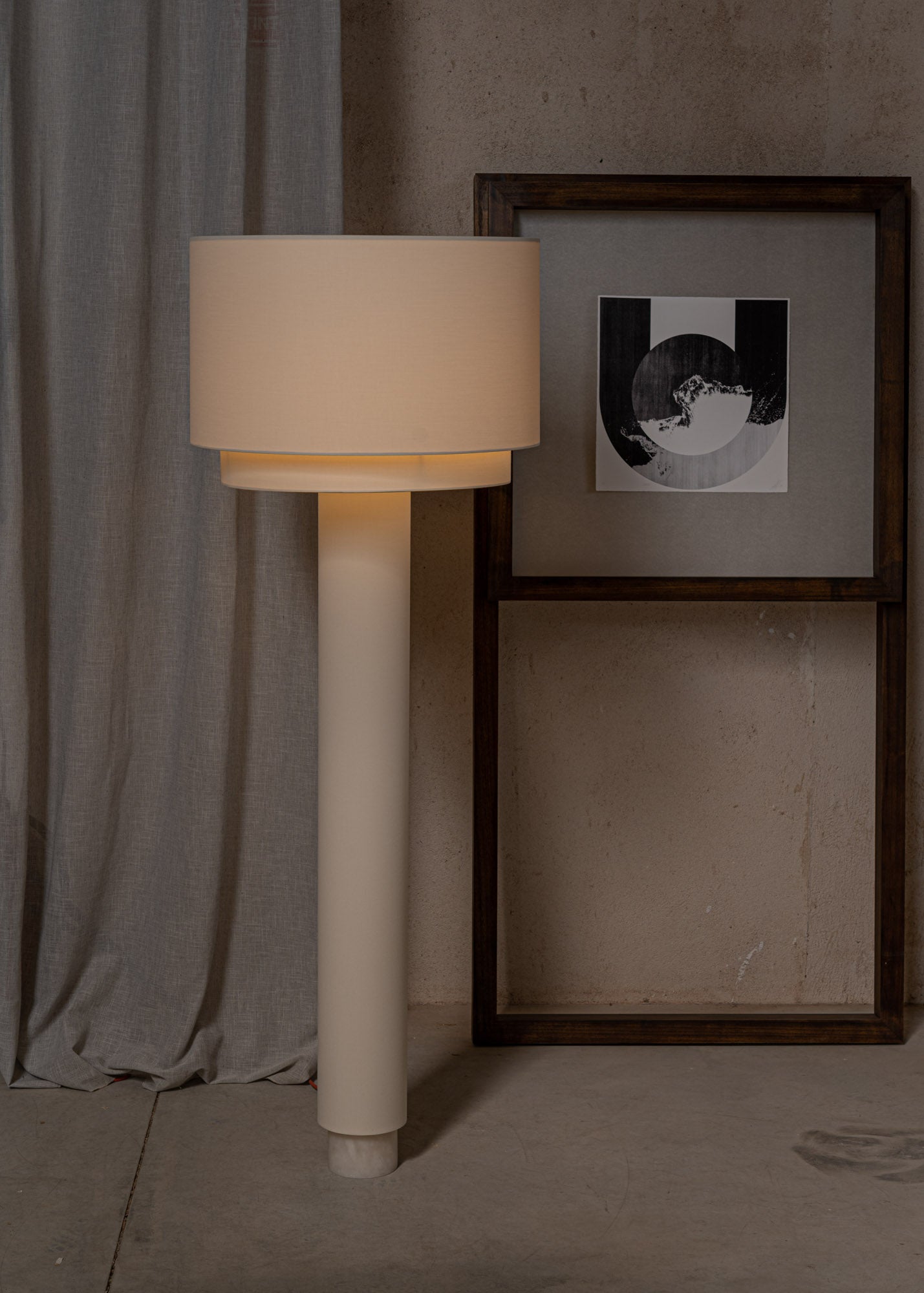Alabaster White Floor Lamp KOLUMNO