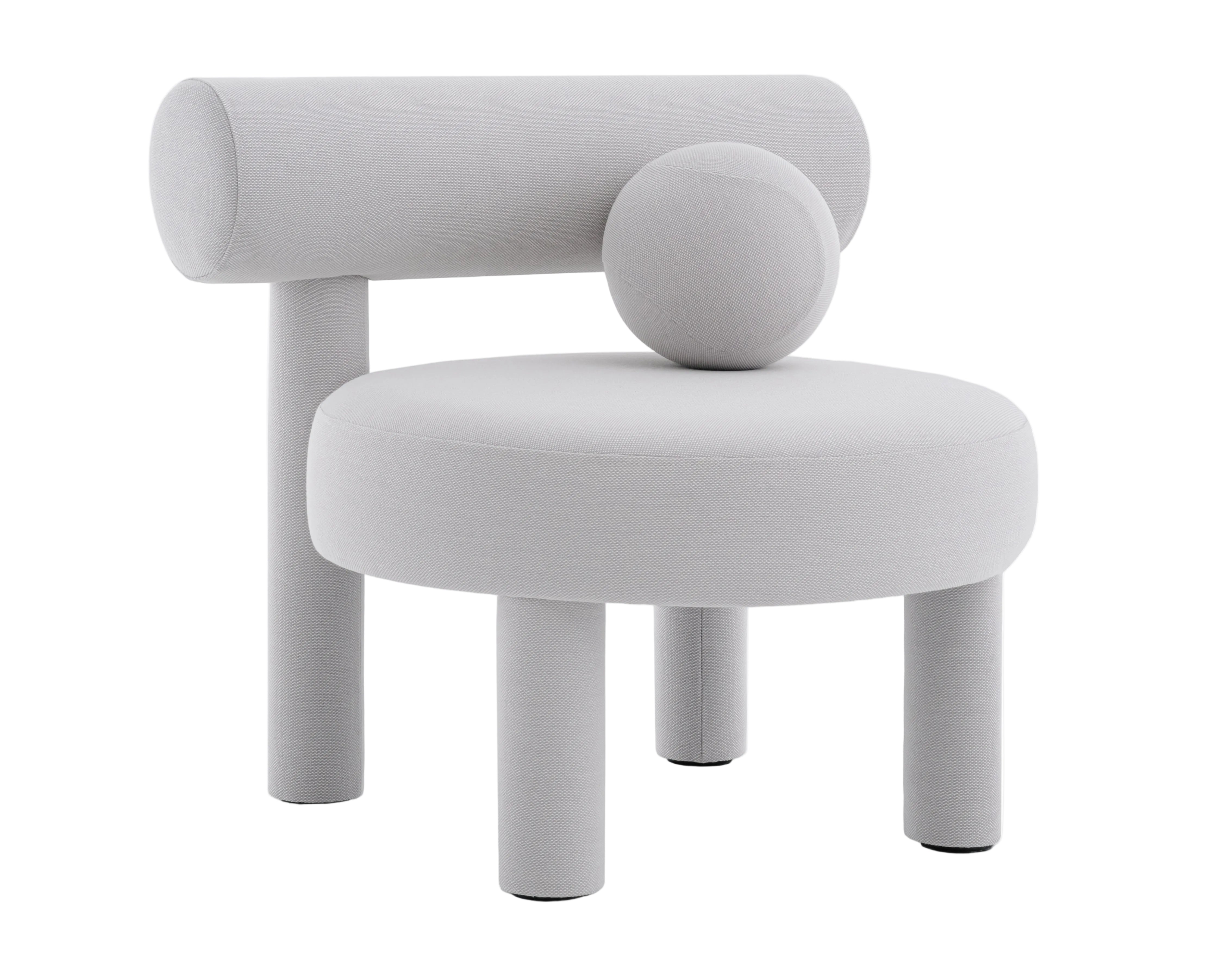 Upholstered Armchair GROPIUS CS1