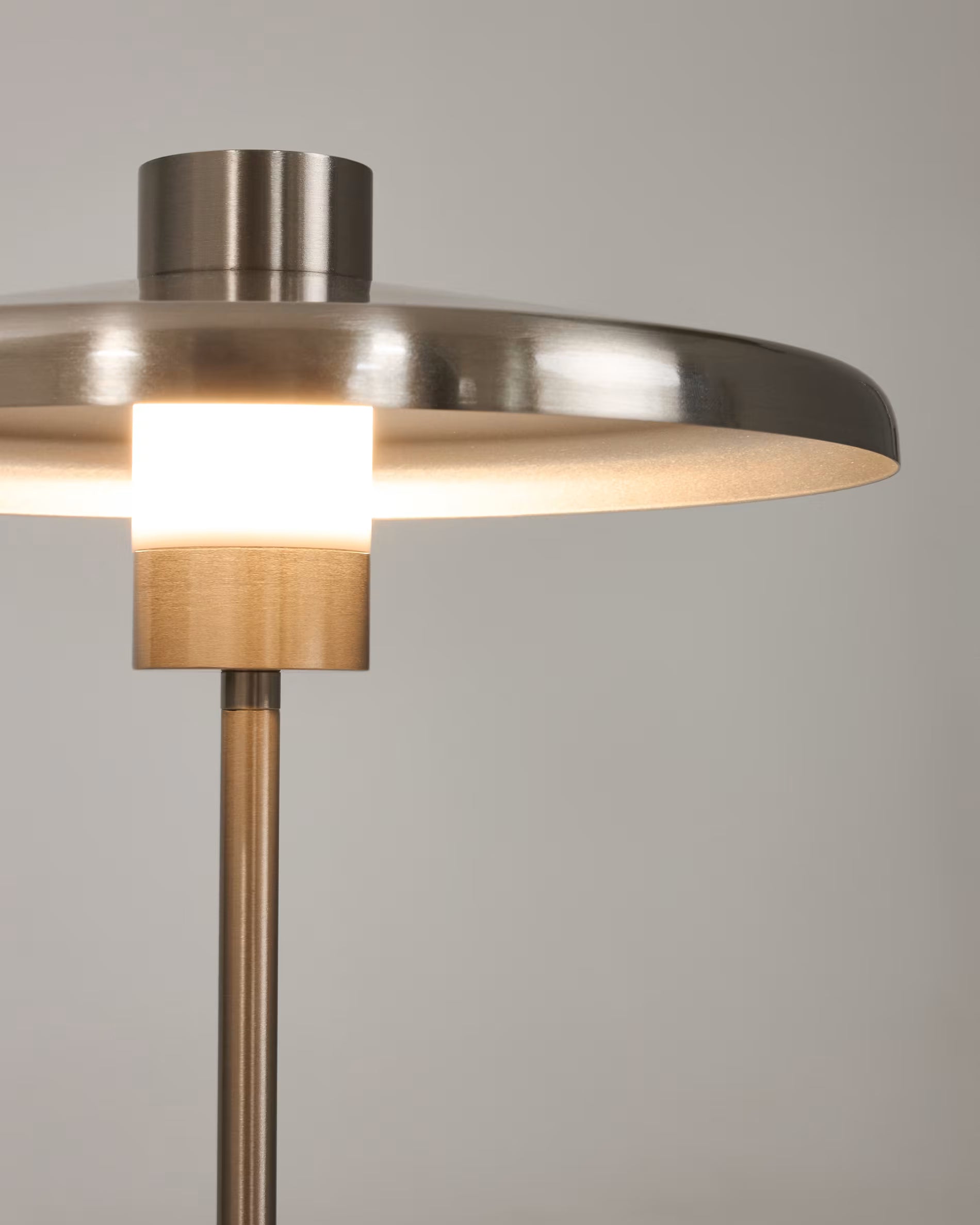 NUVIRA Silver Table Lamp