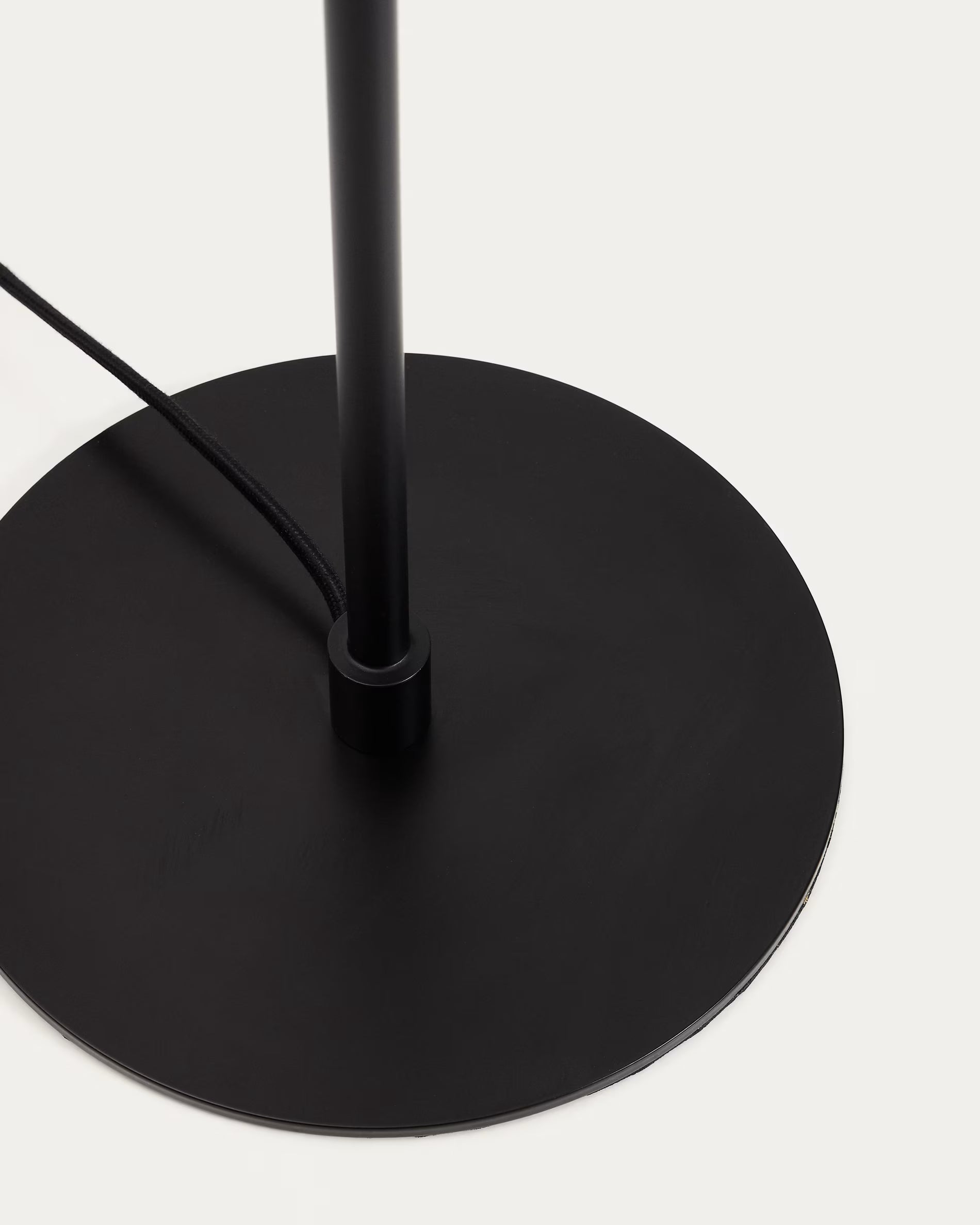 NUVIRA Floor Lamp Black