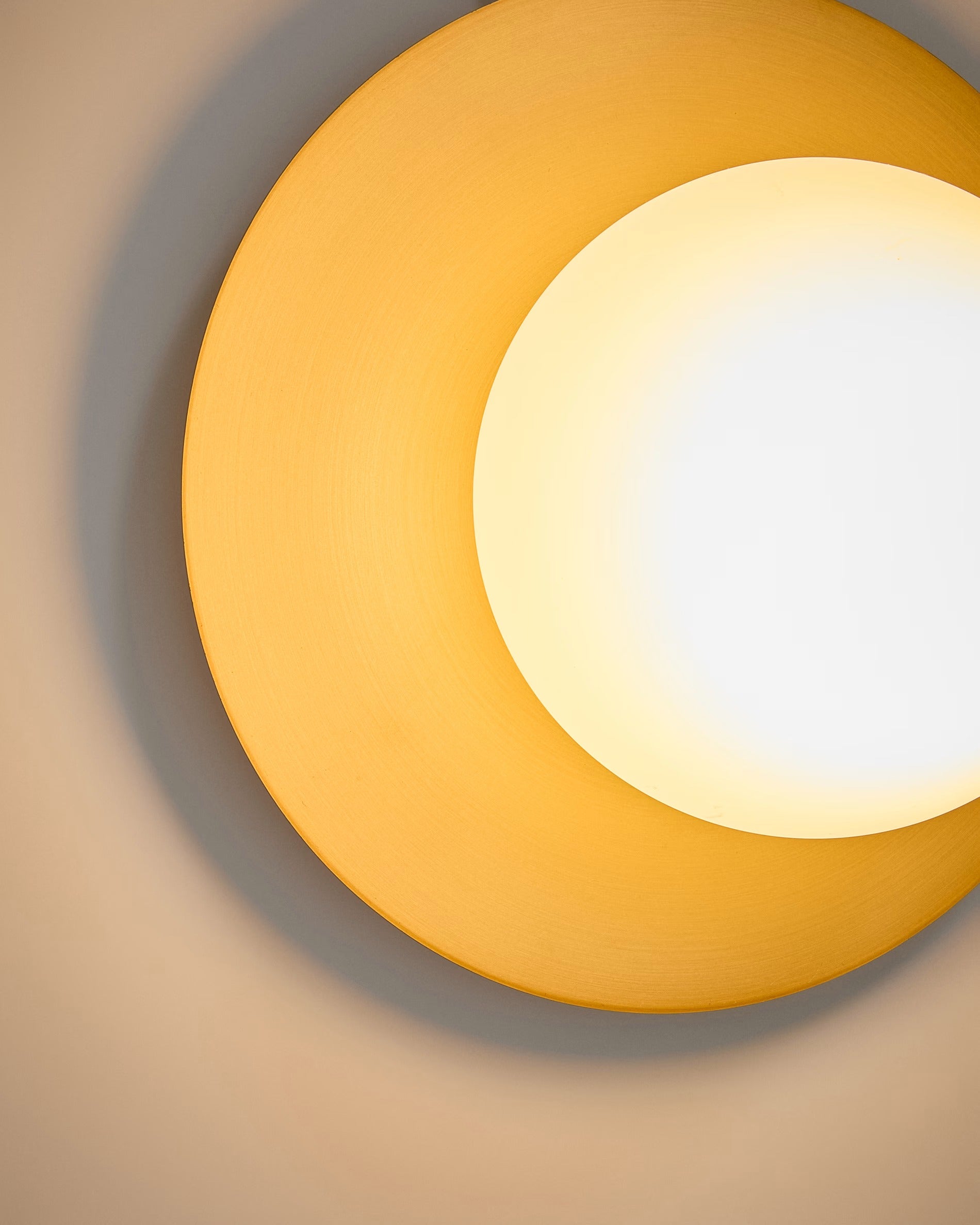 BRISIA wall lamp brushed brass