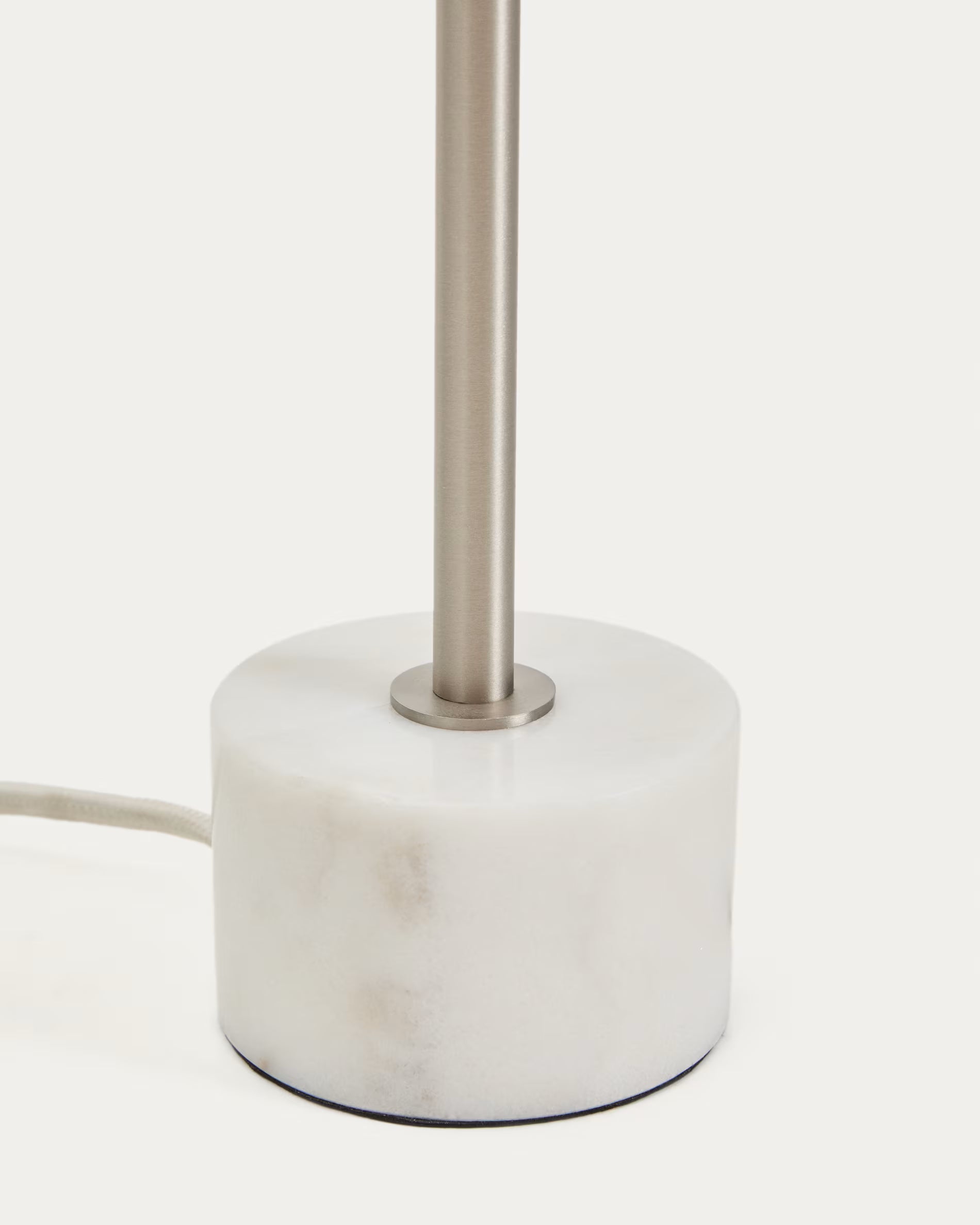 Tischlampe LYNOR silber mit weißem Marmorsockel