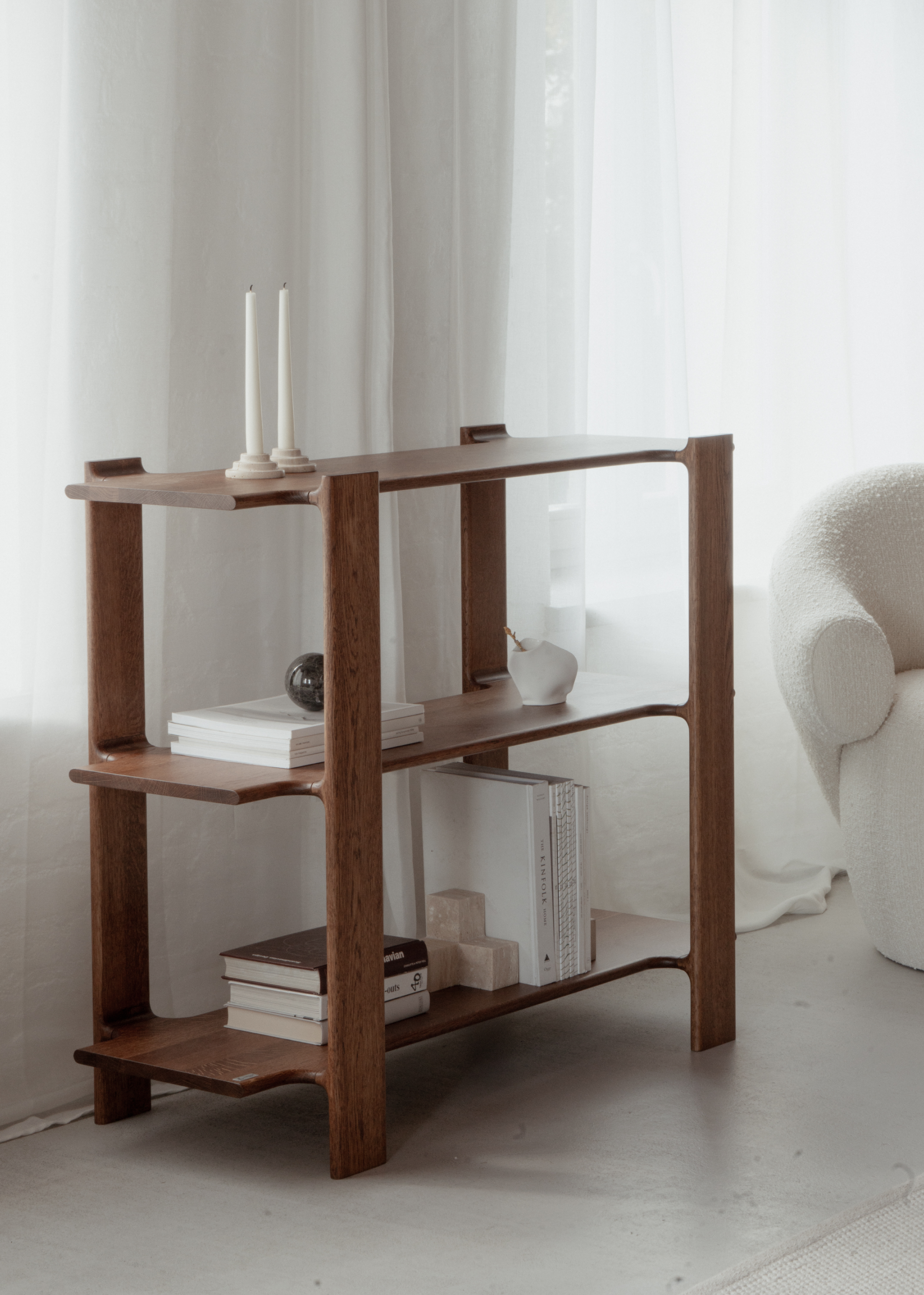 Regal LIGO burgunderfarbenes Eichenholz