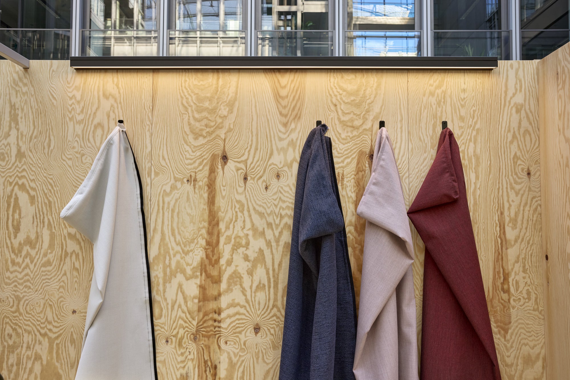 LP LIN25 black ceiling lamp