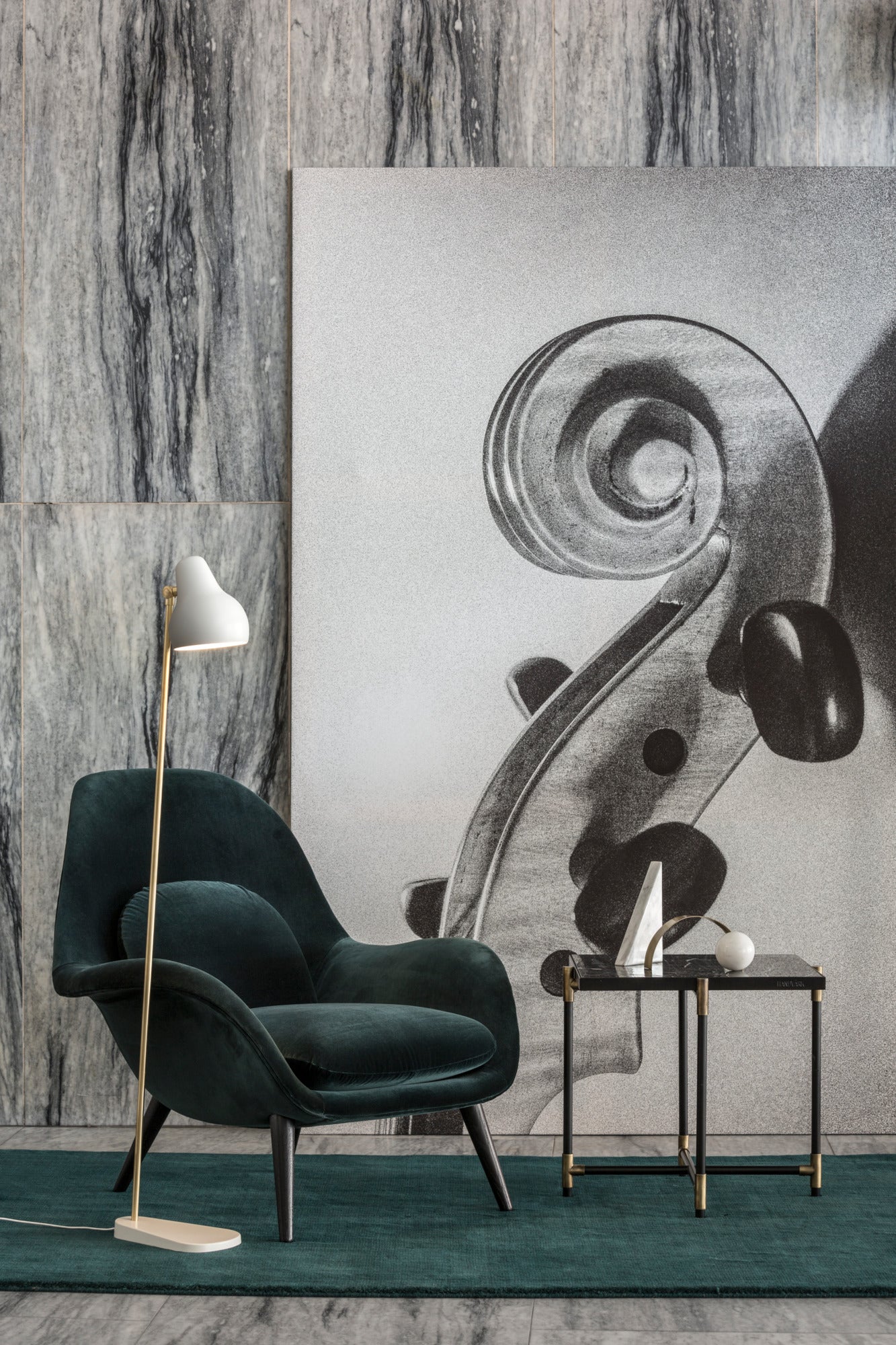 VL 38 floor lamp white with gold finish