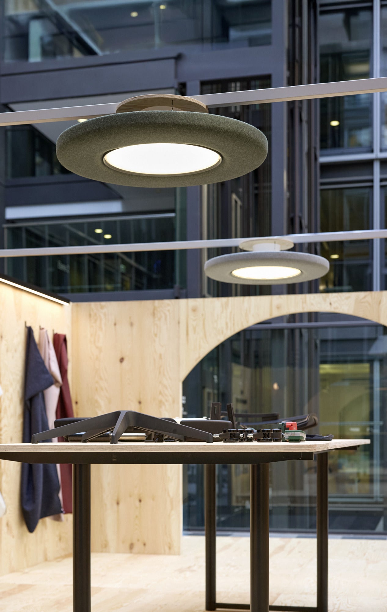 Pendelleuchte LP SLIM ACOUSTIC mit weißem Rand