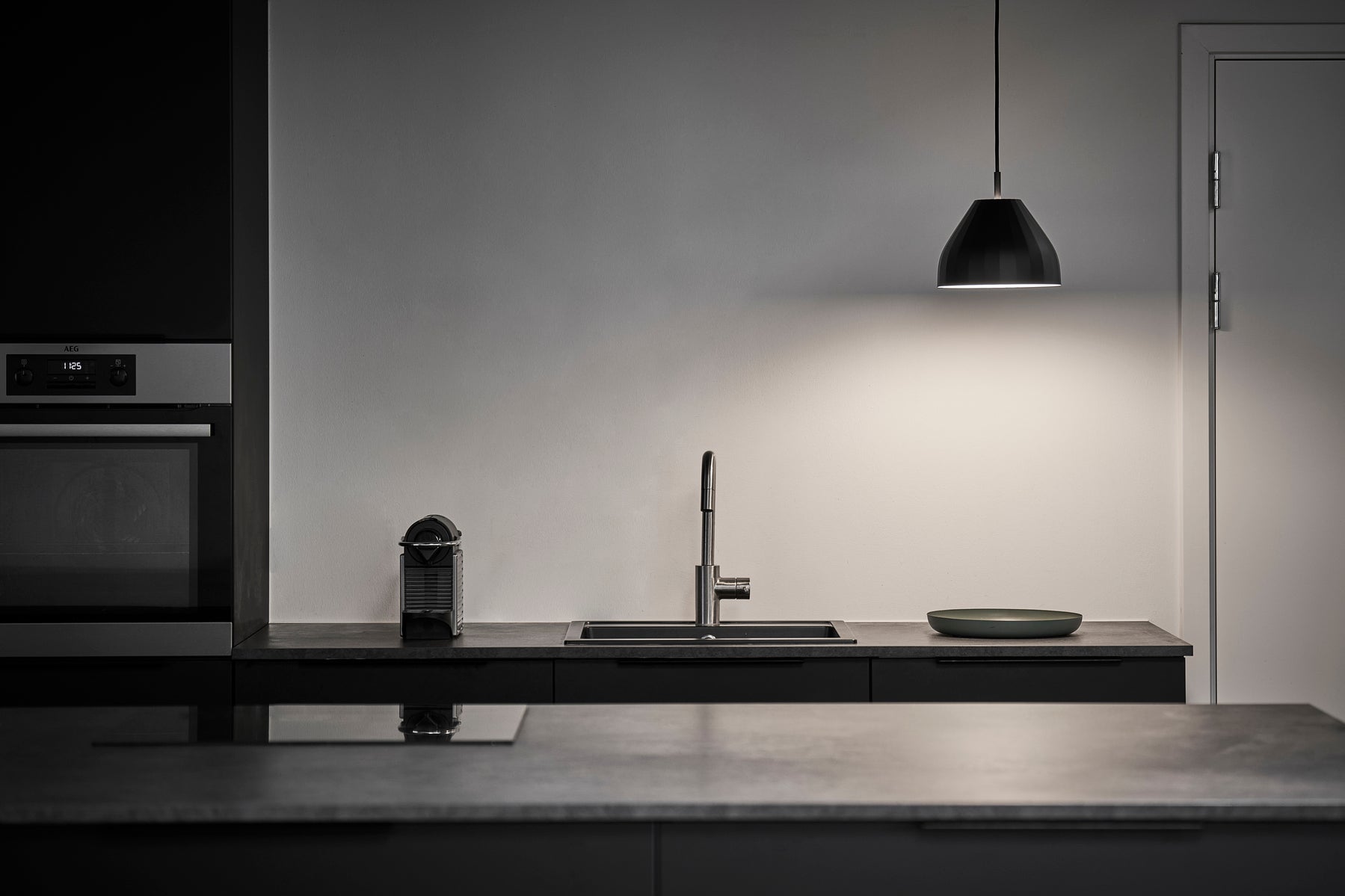 Hanging Lamp MODEL 140 FACET black