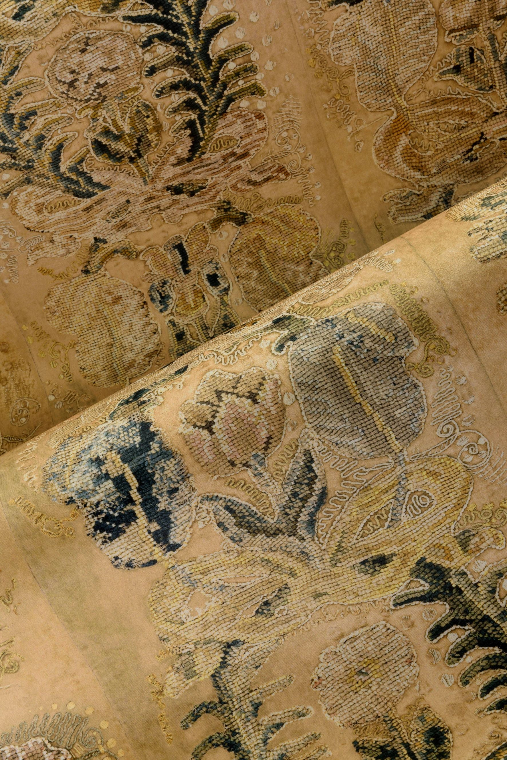 Textile wallpaper with a plant motif ORNAMENT dark gold with green