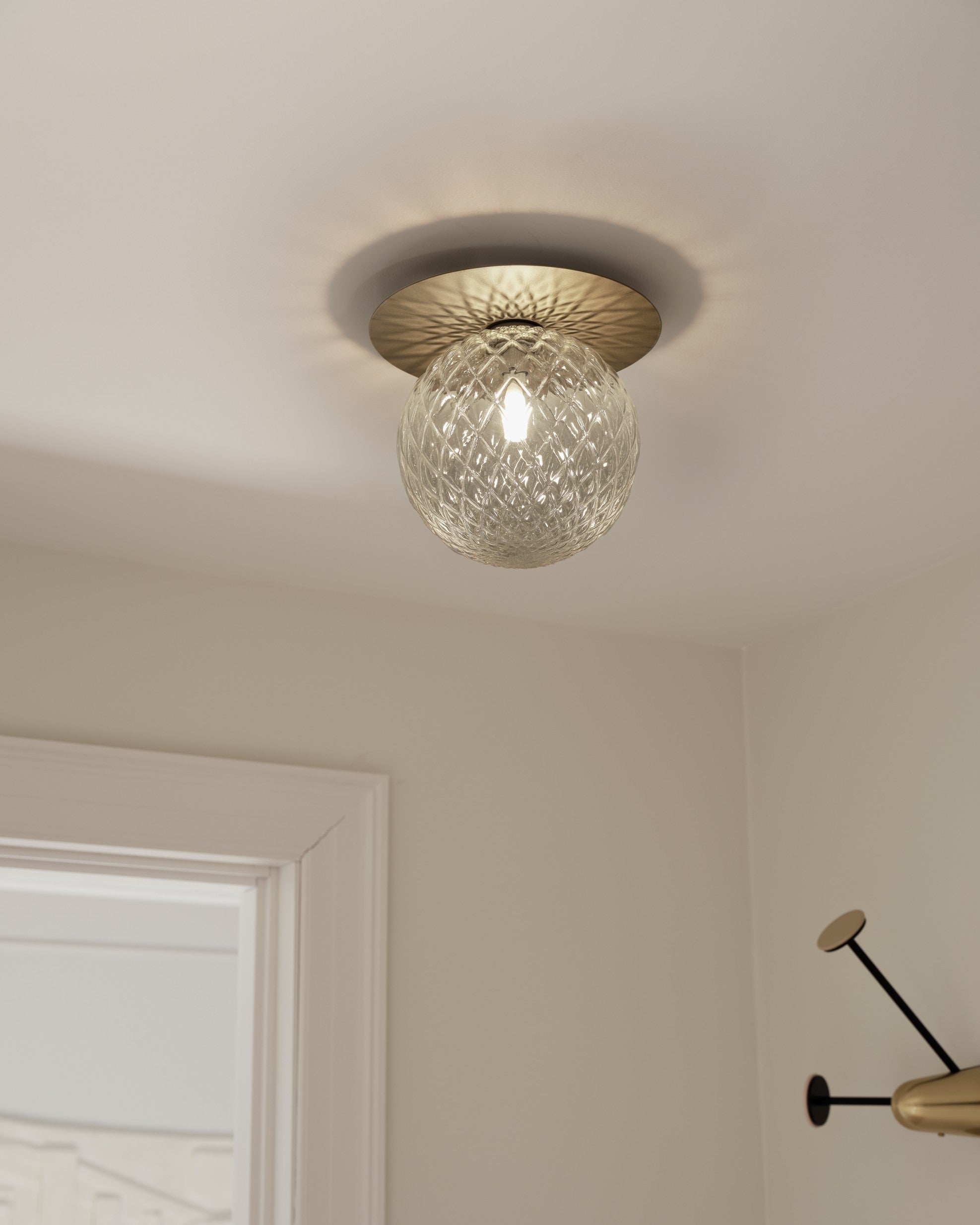 LIILA recessed wall lamp in gold with transparent glass