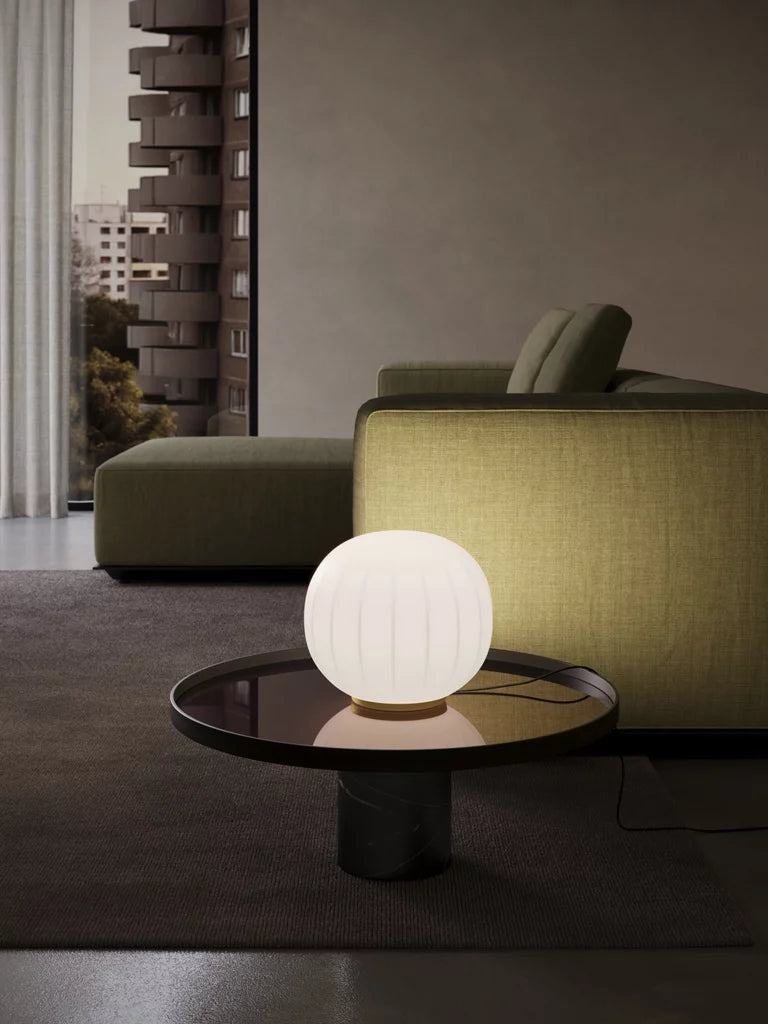 Solid Tischlampe