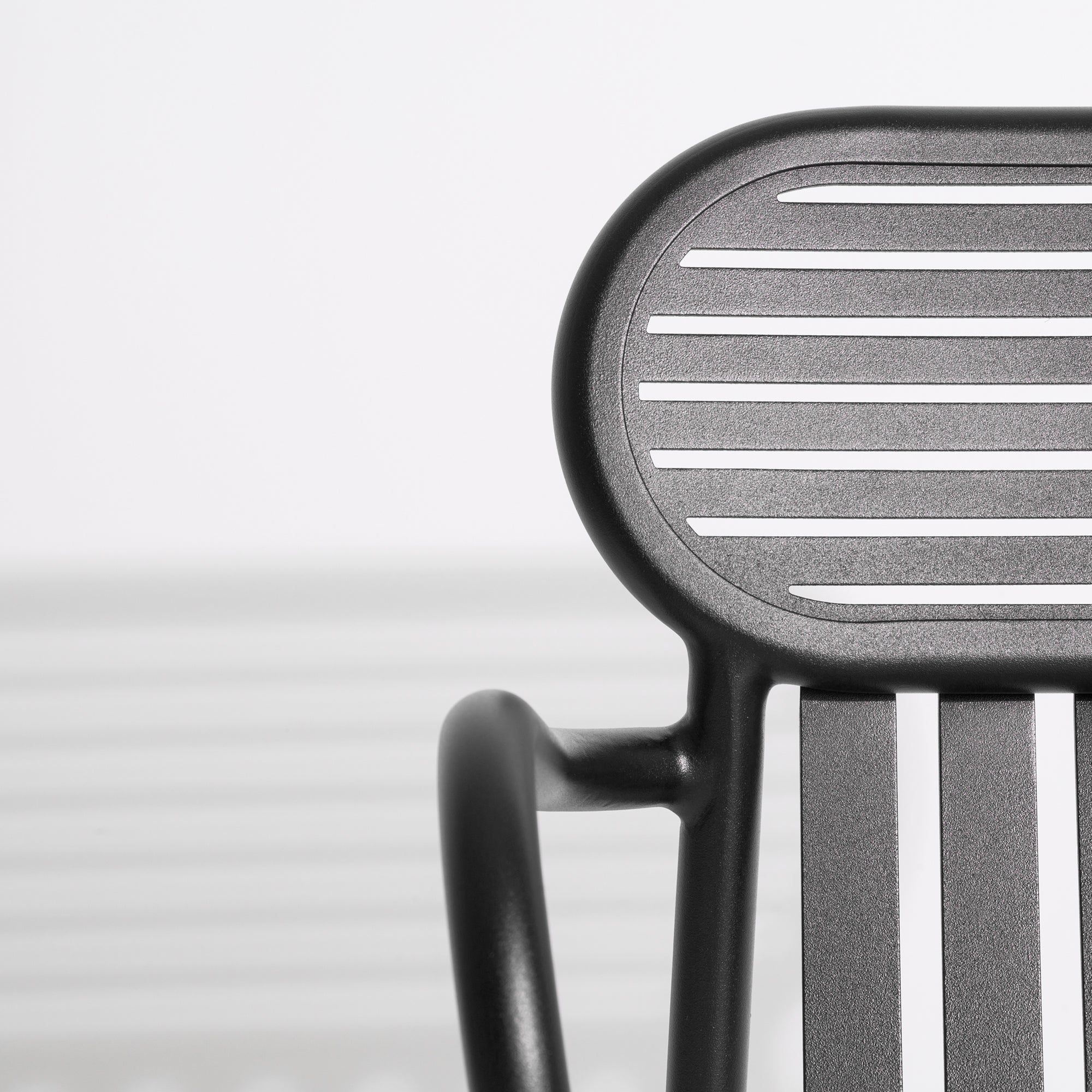 WEEK-END Black Garden Chair with Armrests