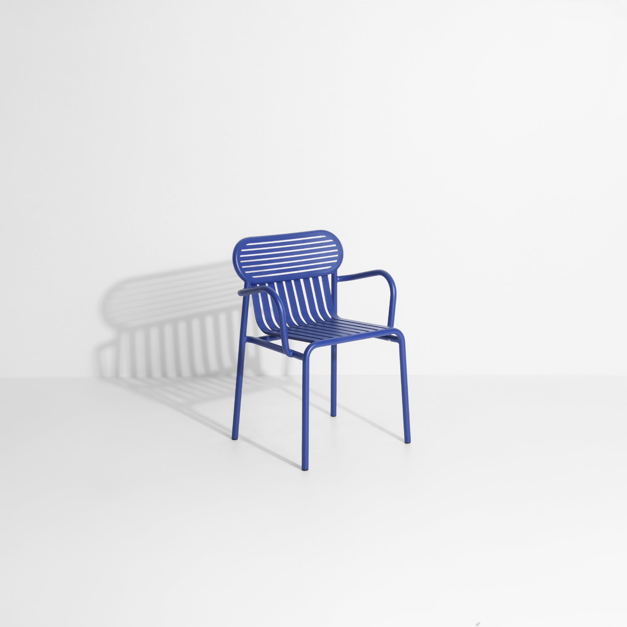 WEEK-END Dark Blue Garden Chair with Armrests