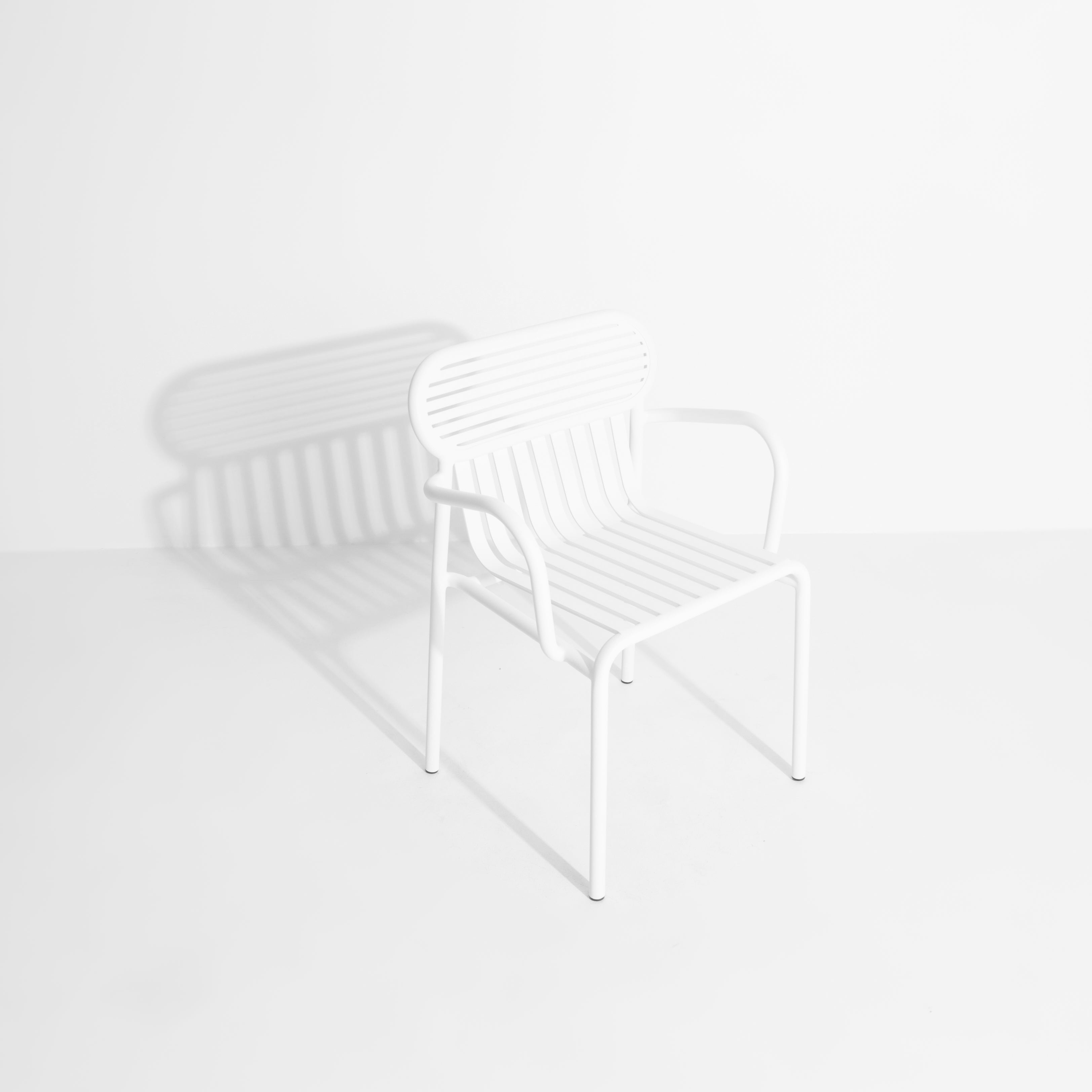 WEEK-END white garden chair with armrests