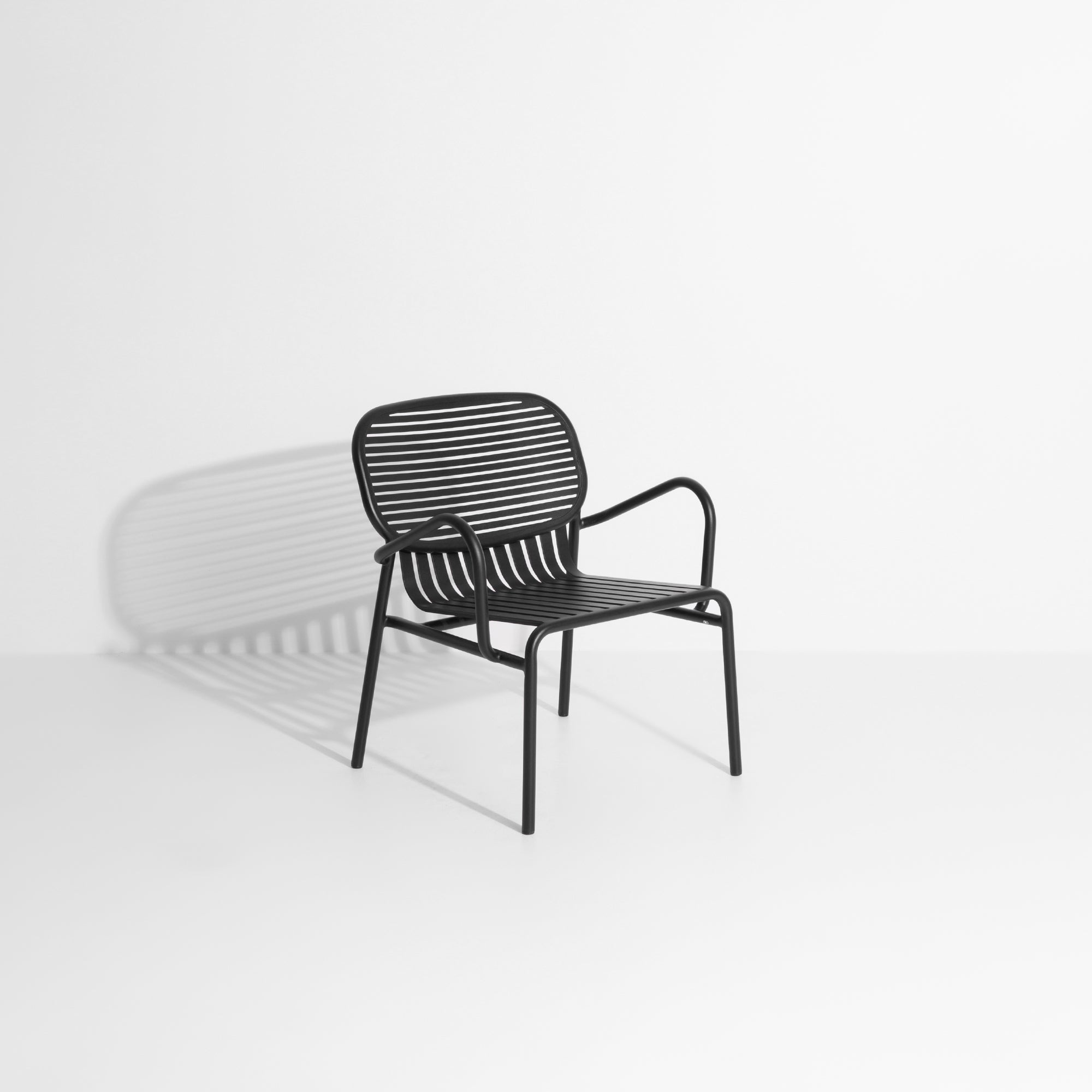 WEEK-END Black Garden Armchair