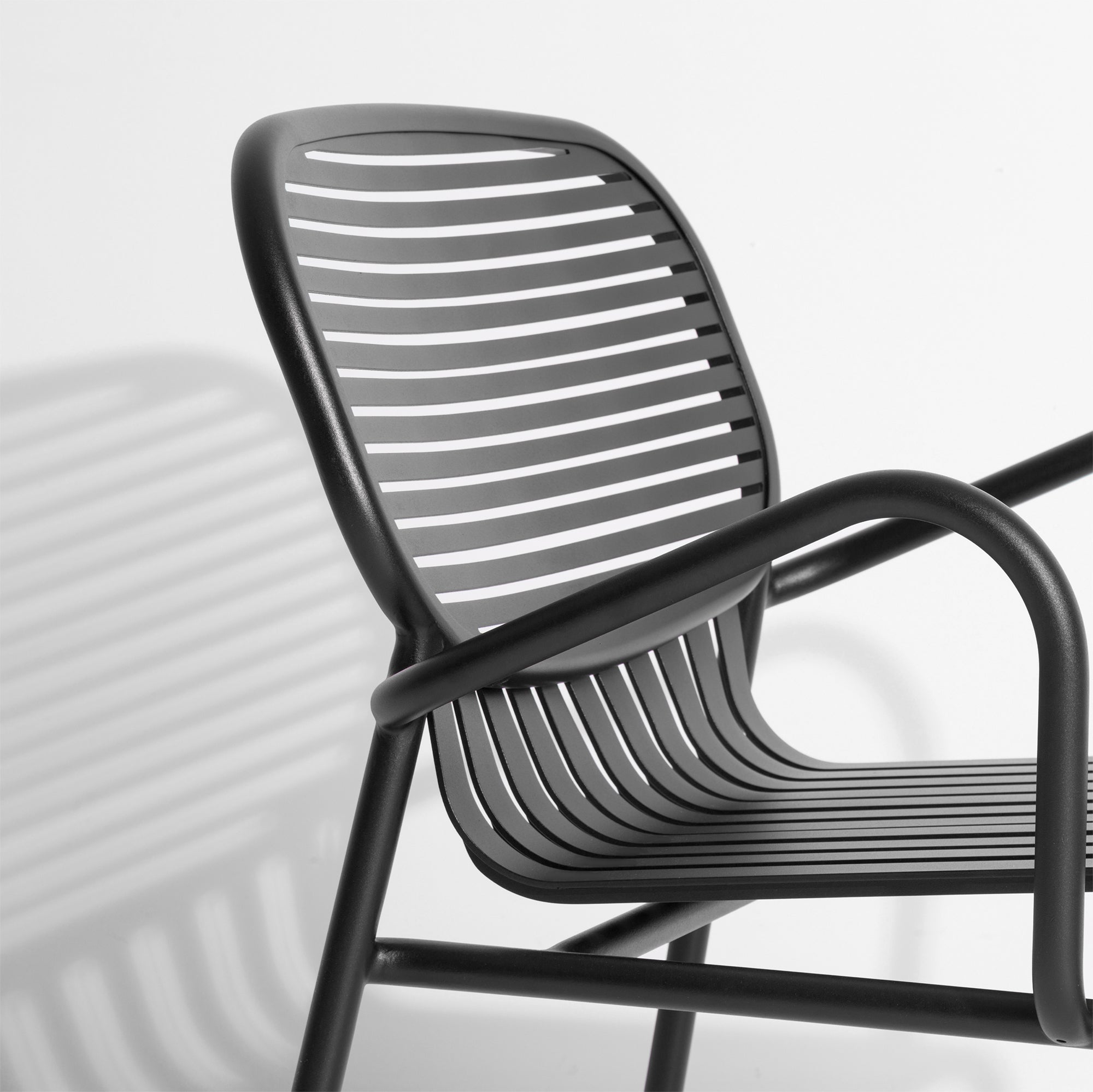 WEEK-END Black Garden Armchair