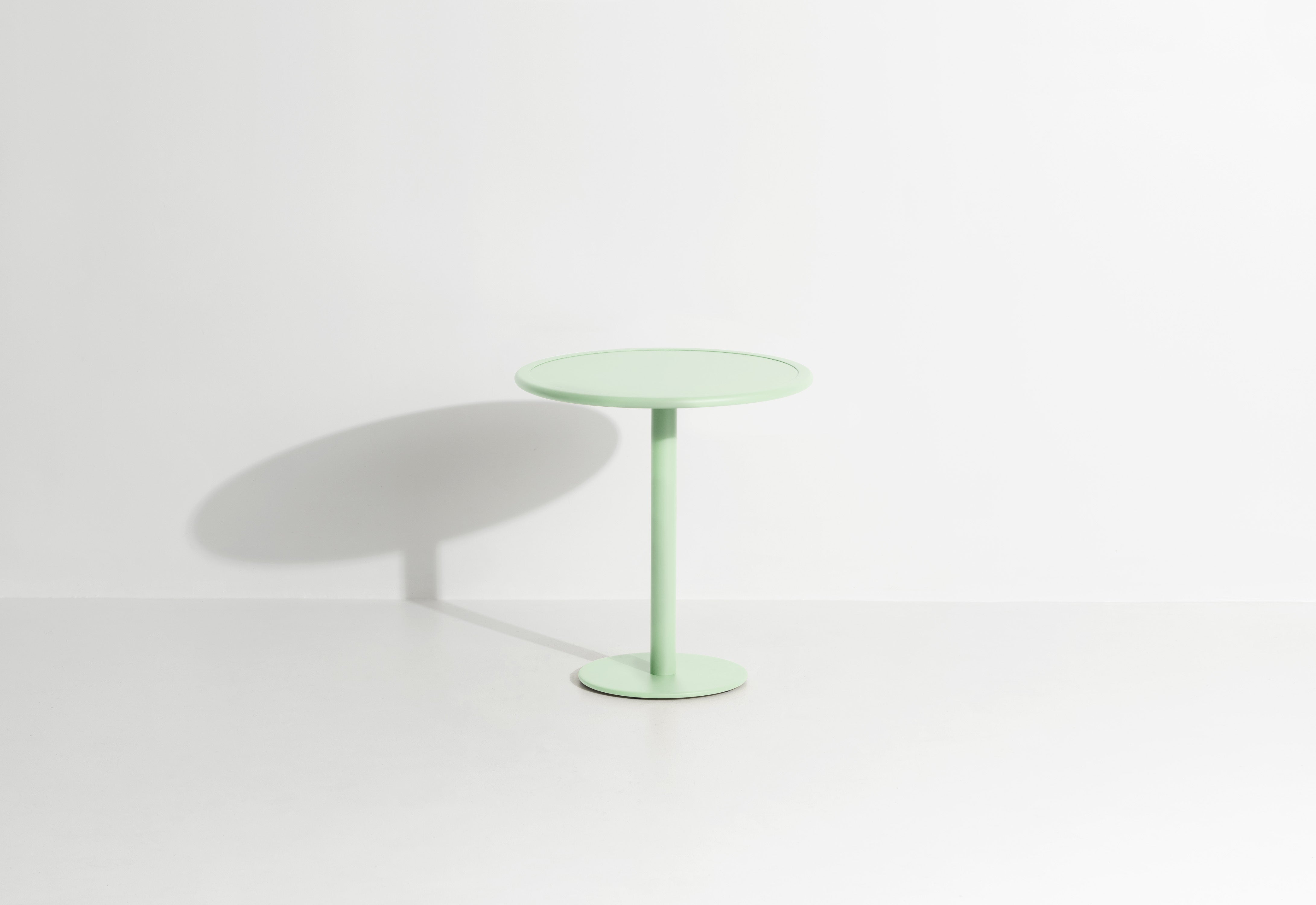 WEEK-END Round Garden Table in Pastel Green