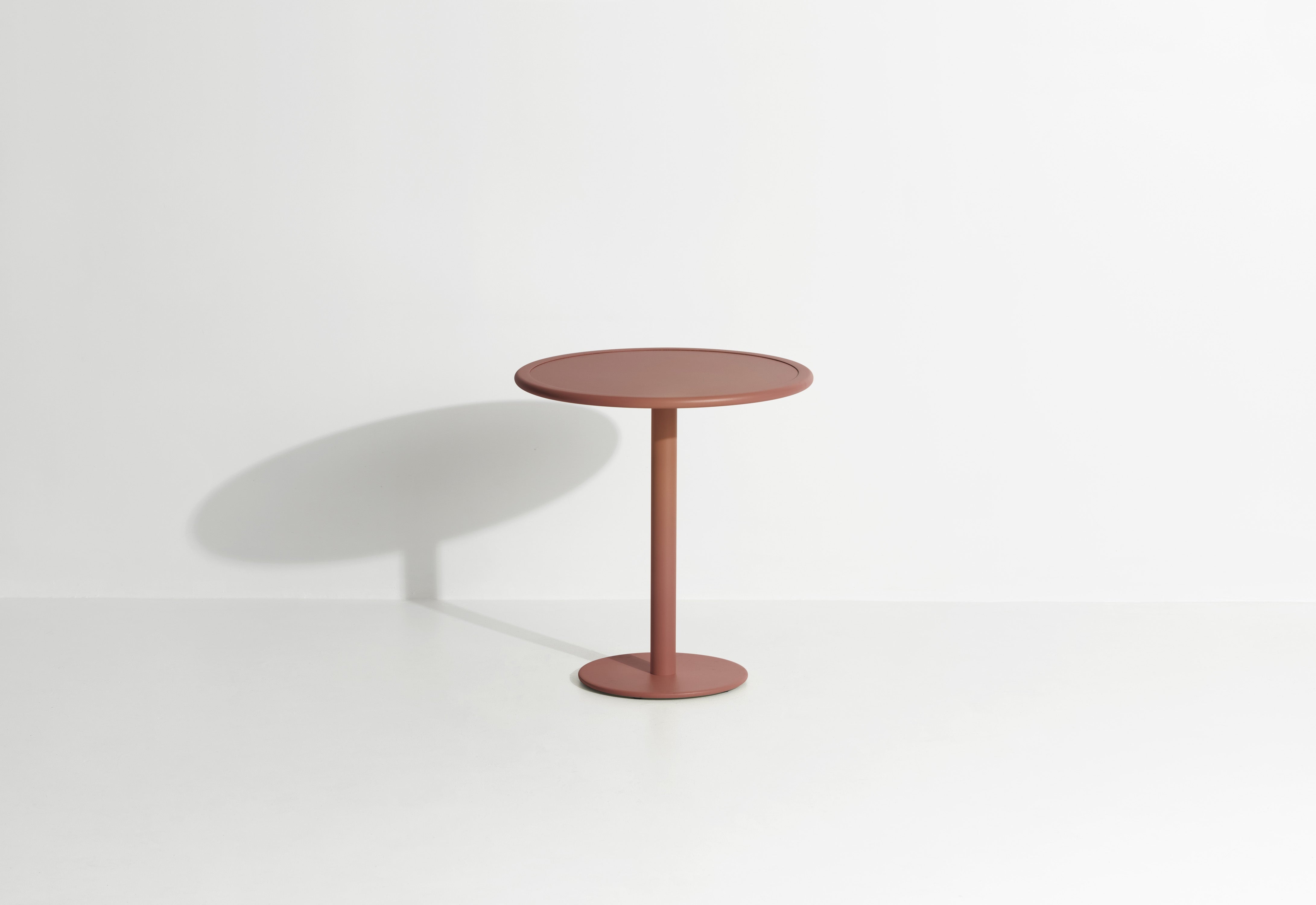 WEEK-END Round Garden Table in Terracotta