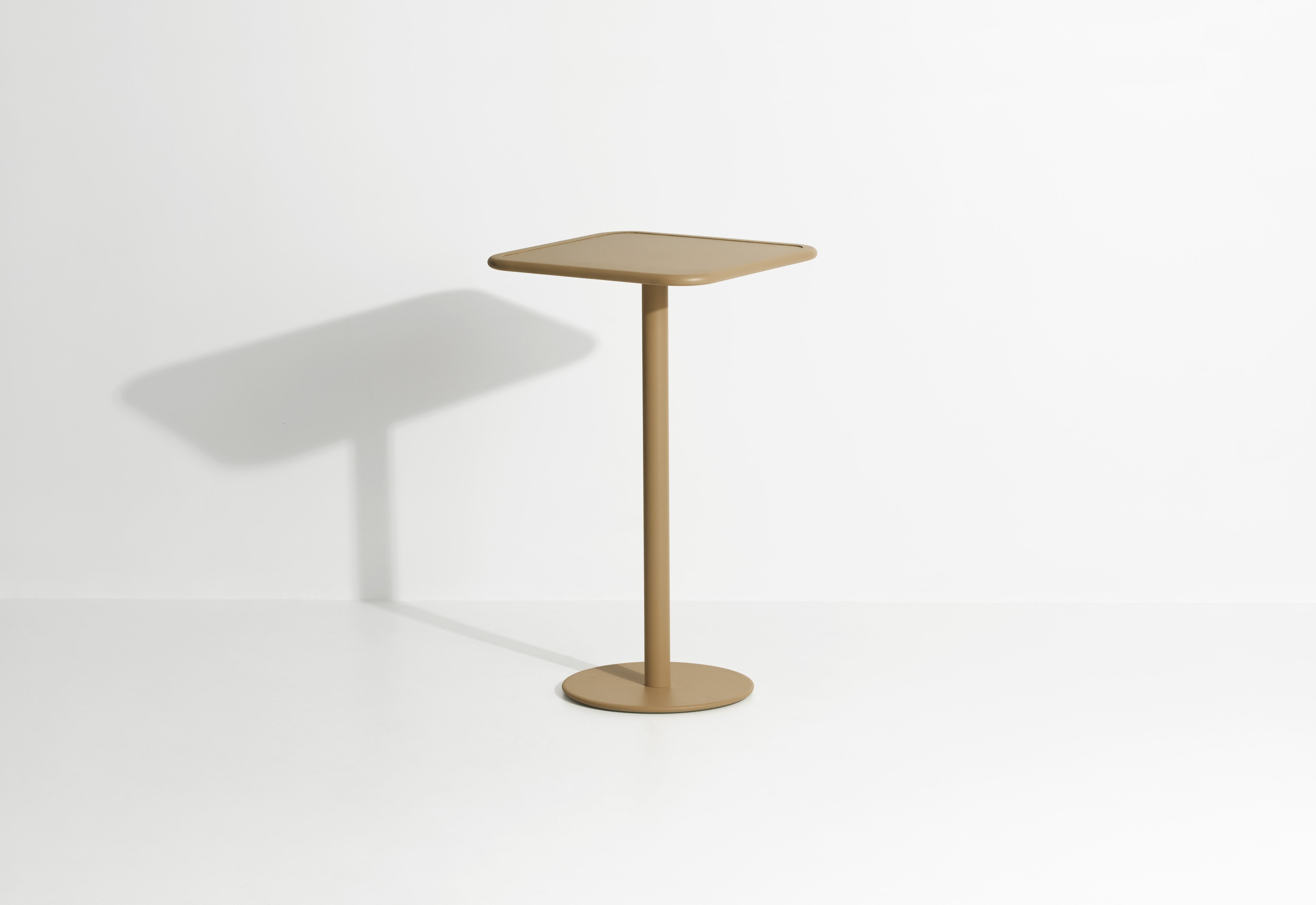 WEEK-END Square Garden Table in Gold