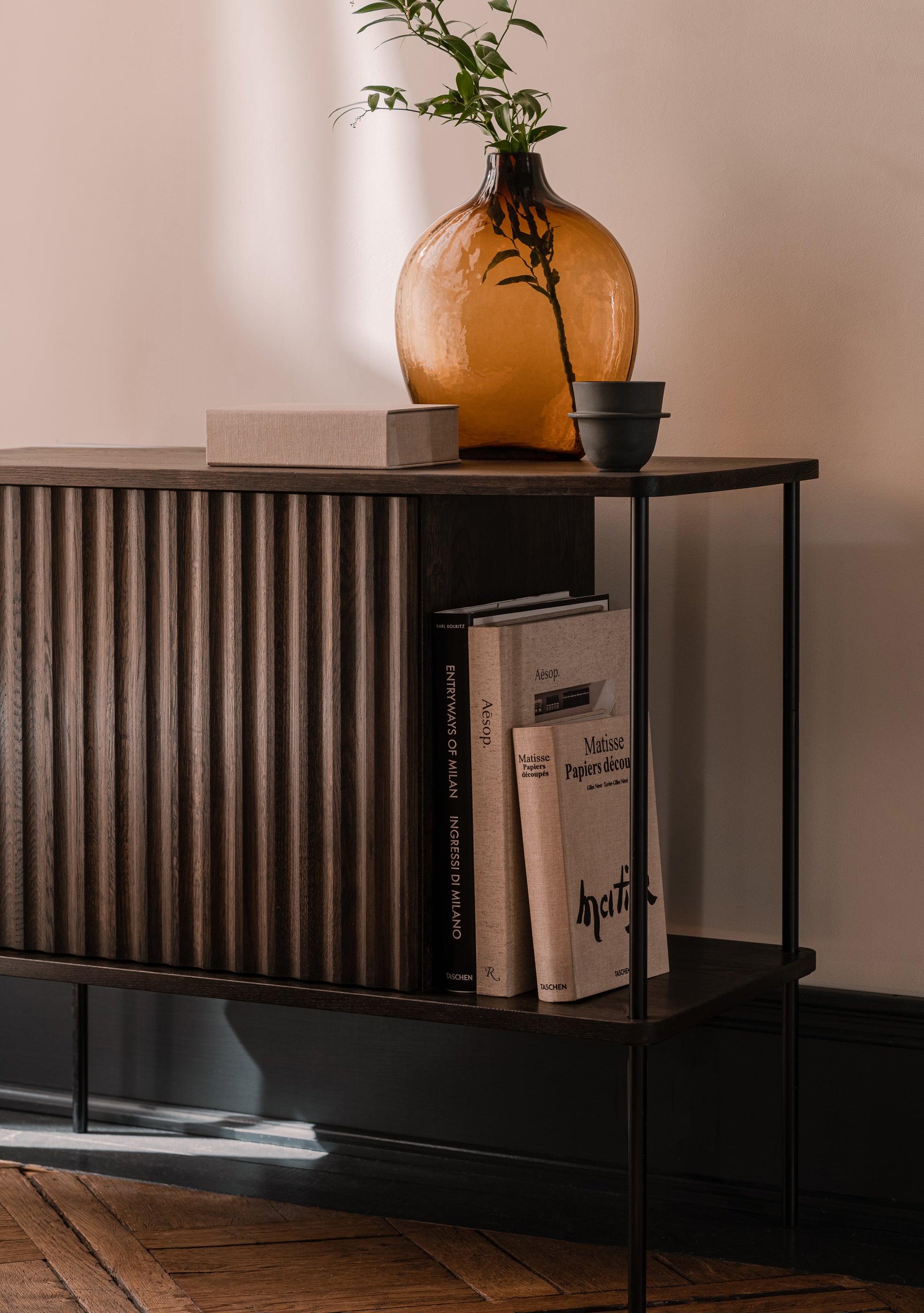 MAYA Cabinet Bleached Oak Wood
