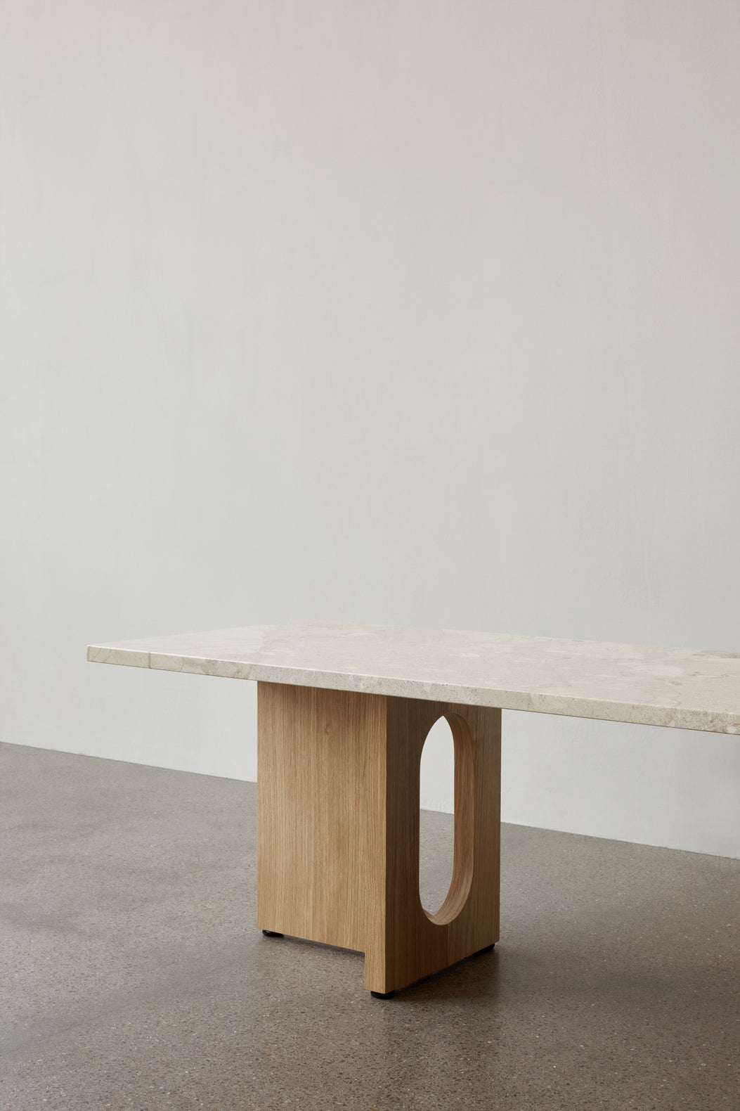 ANDROGYNE coffee table oak wood