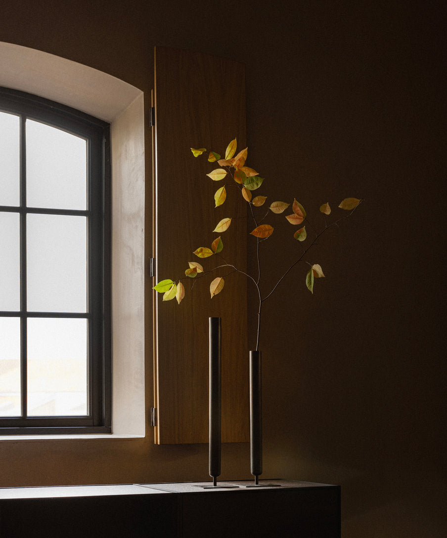 Wazon STANCE brązowany mosiądz