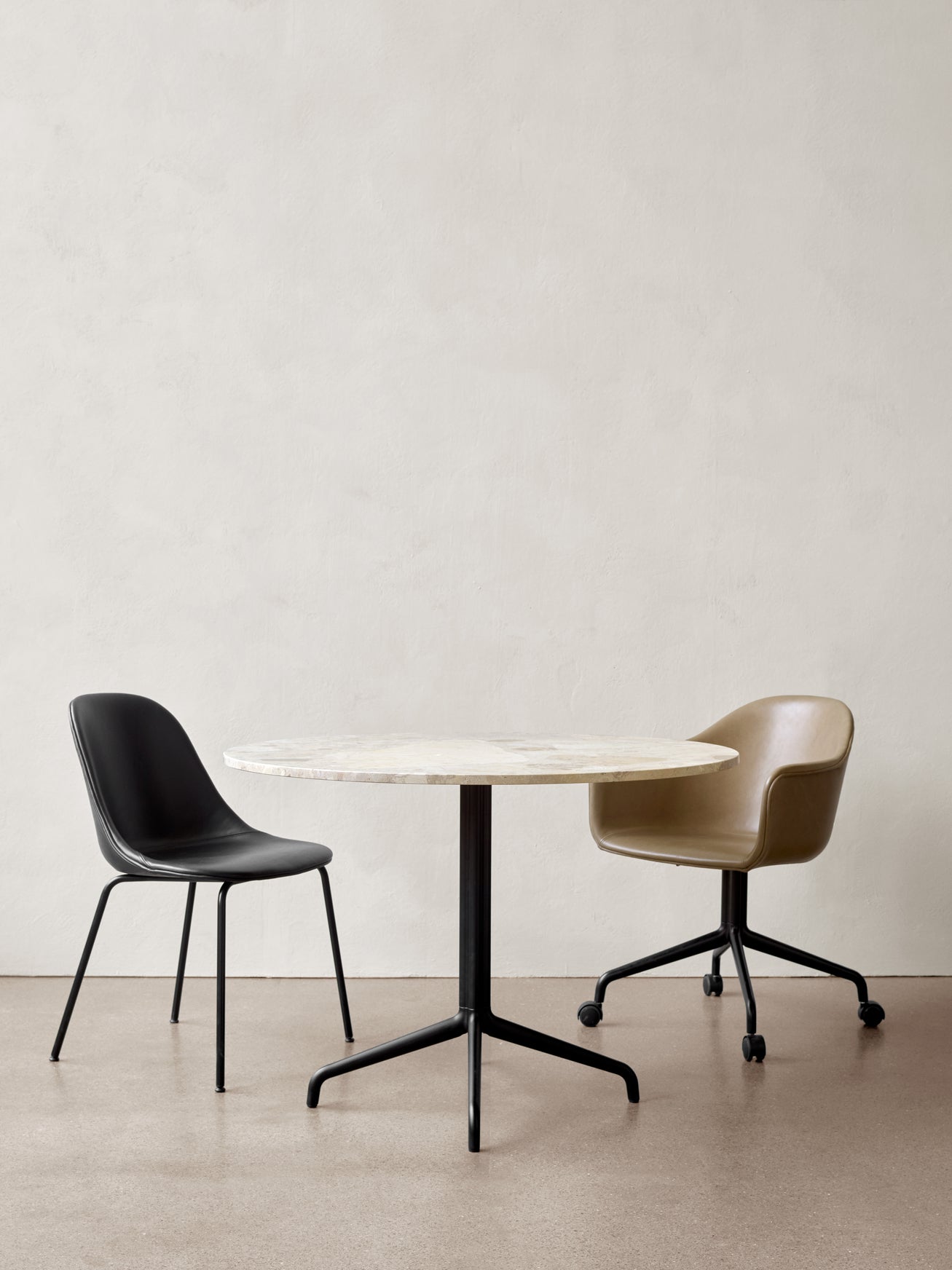 HARBOUR chair black leather with black steel base