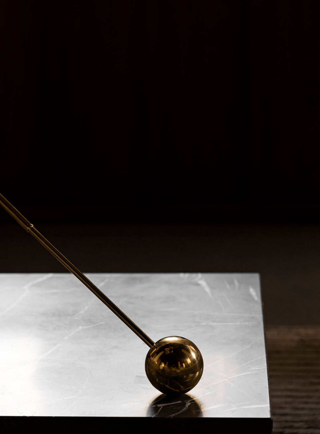 Świecznik INTERCONNECT brązowany mosiądz