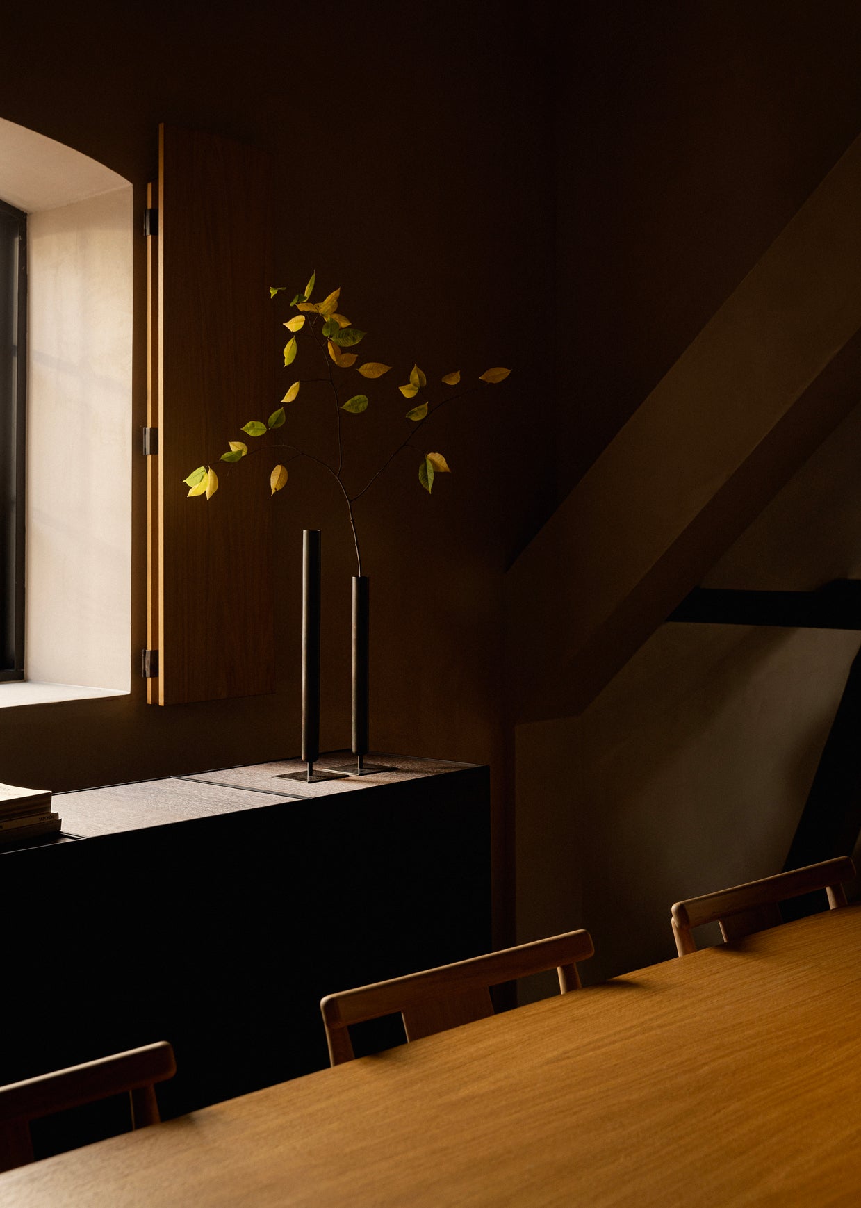 Wazon STANCE brązowany mosiądz