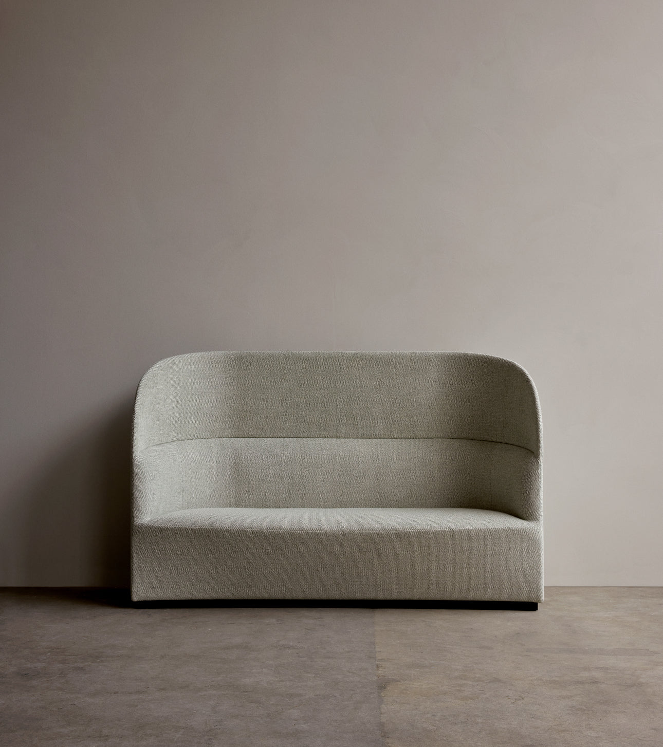 Sofa z wysokim oparciem TEAROOM musztardowy