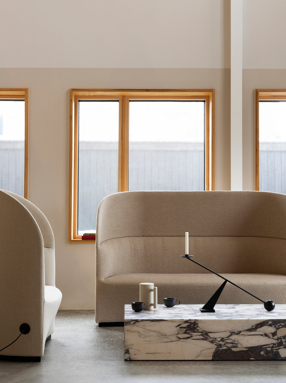 Świecznik INTERCONNECT brązowany mosiądz