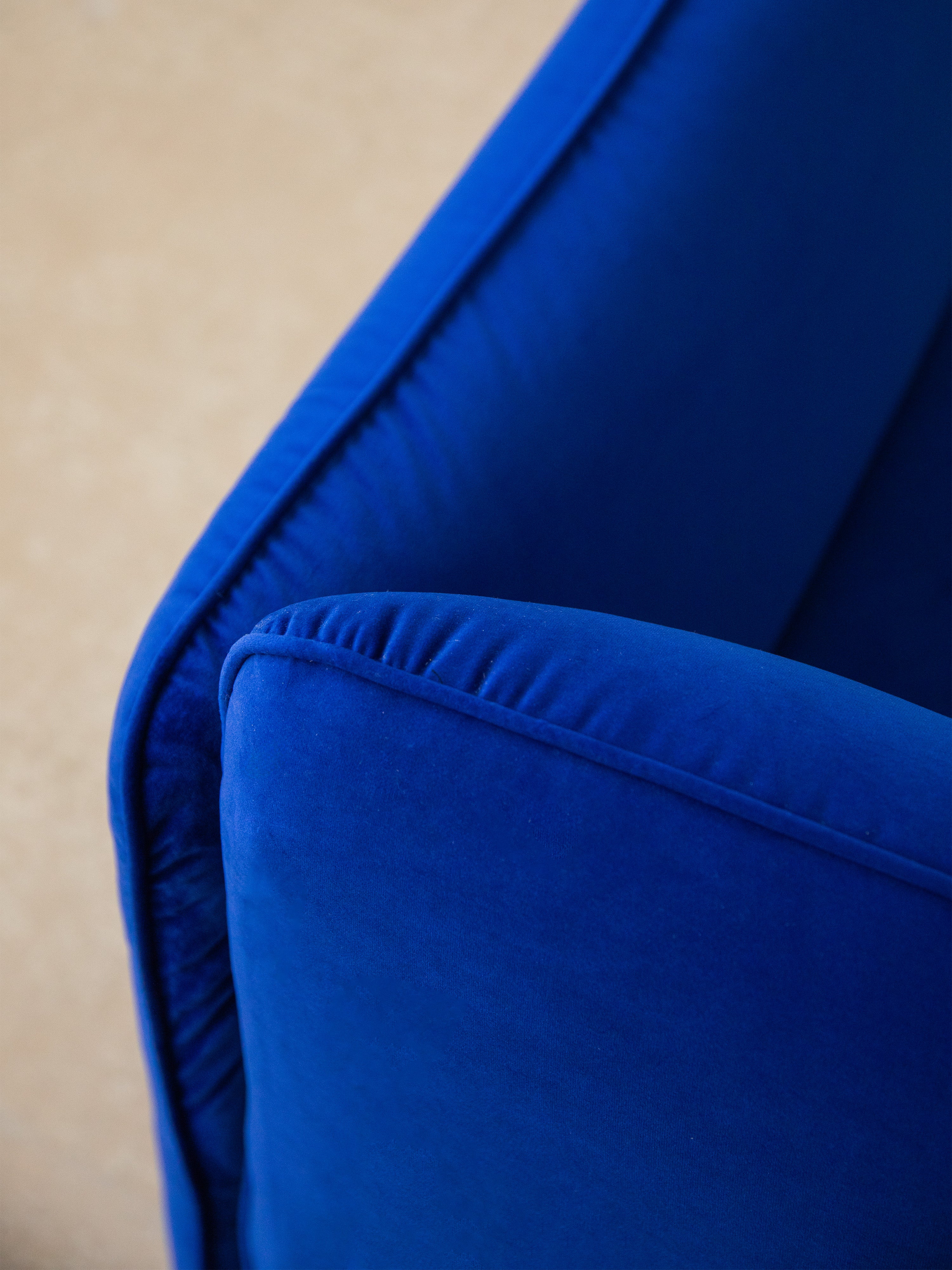 Sofa aksamitna 2-osobowa GEORGIA jasnoszary