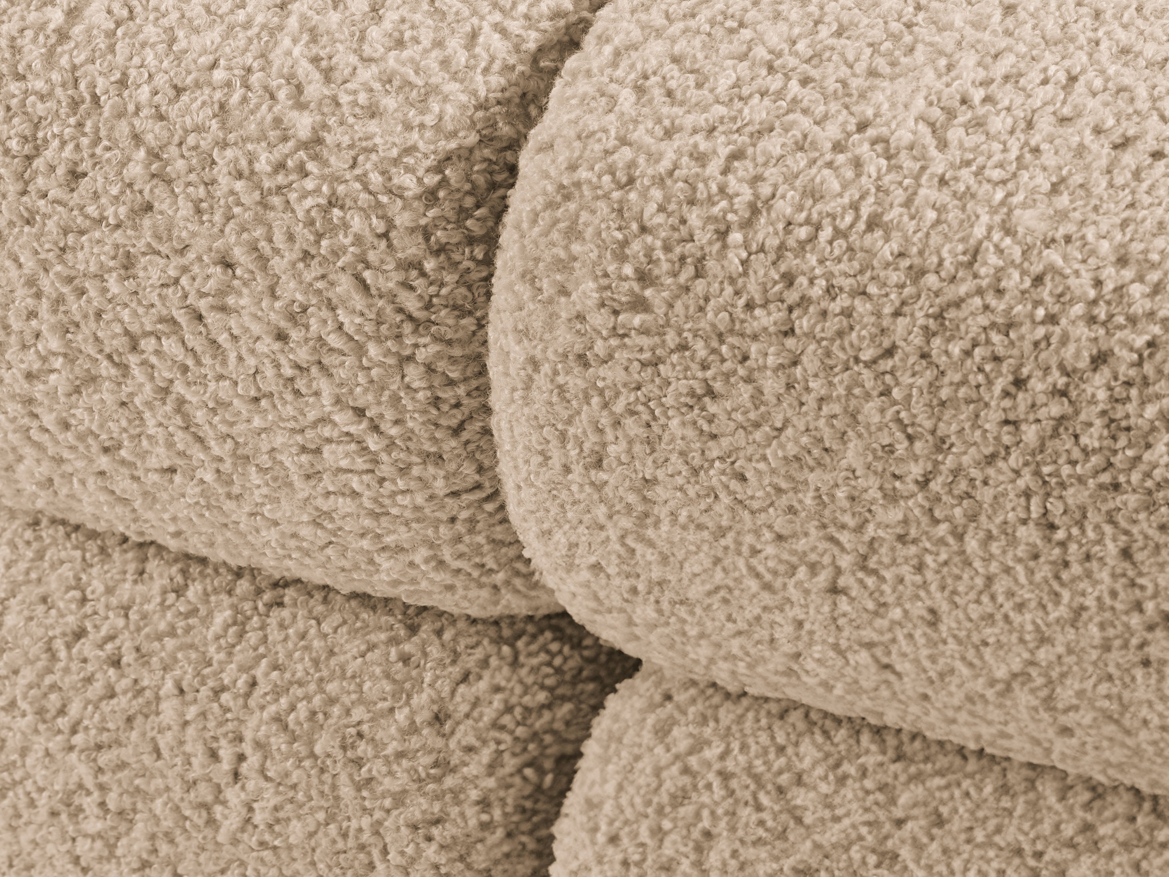 Right-facing BELLIS chaise longue in sandy boucle