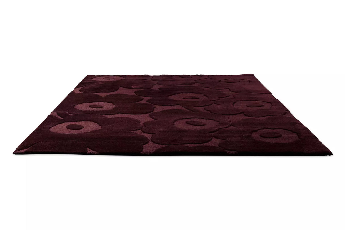 UNIKKO wool rug in black and burgundy