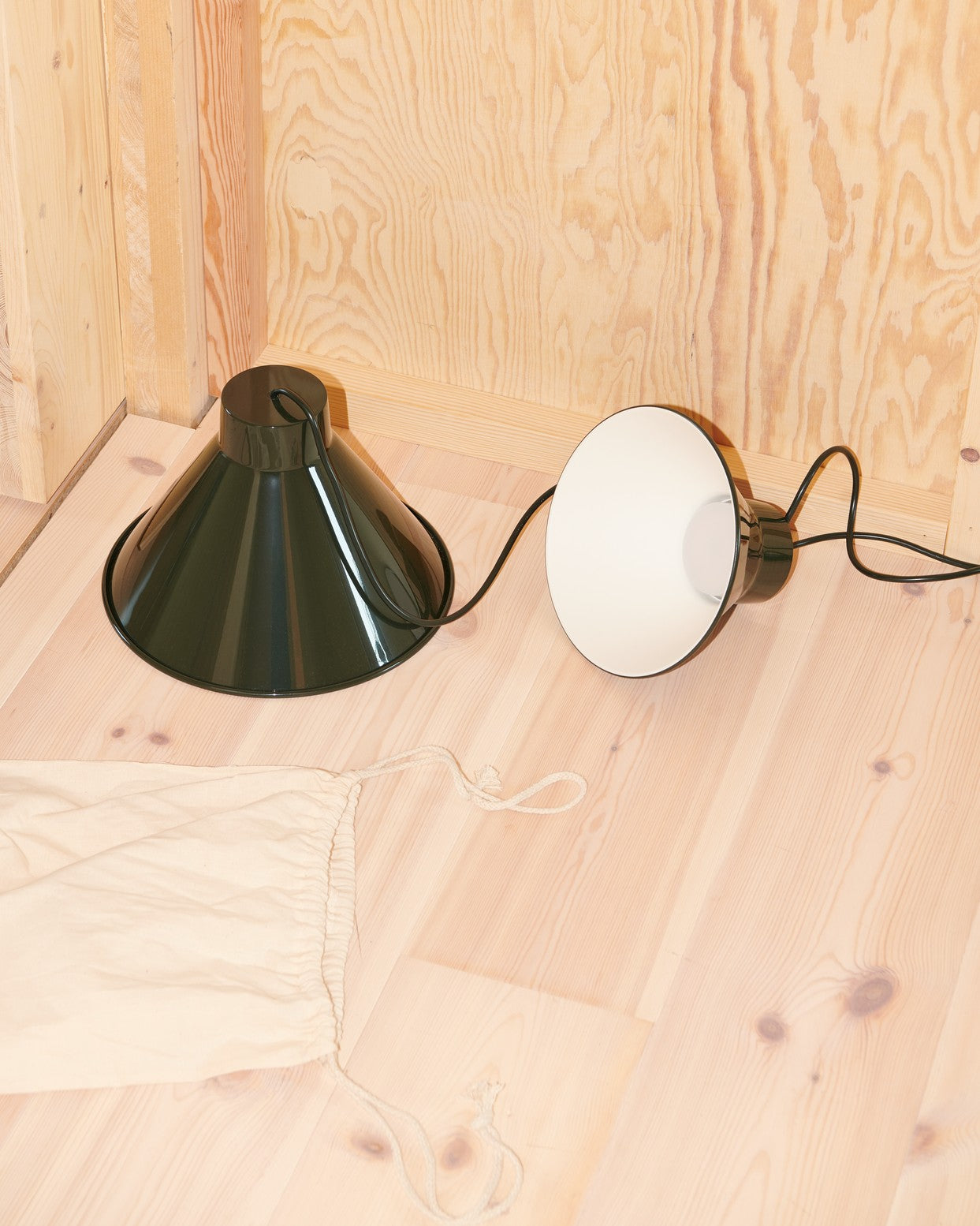 TOP dark green pendant lamp