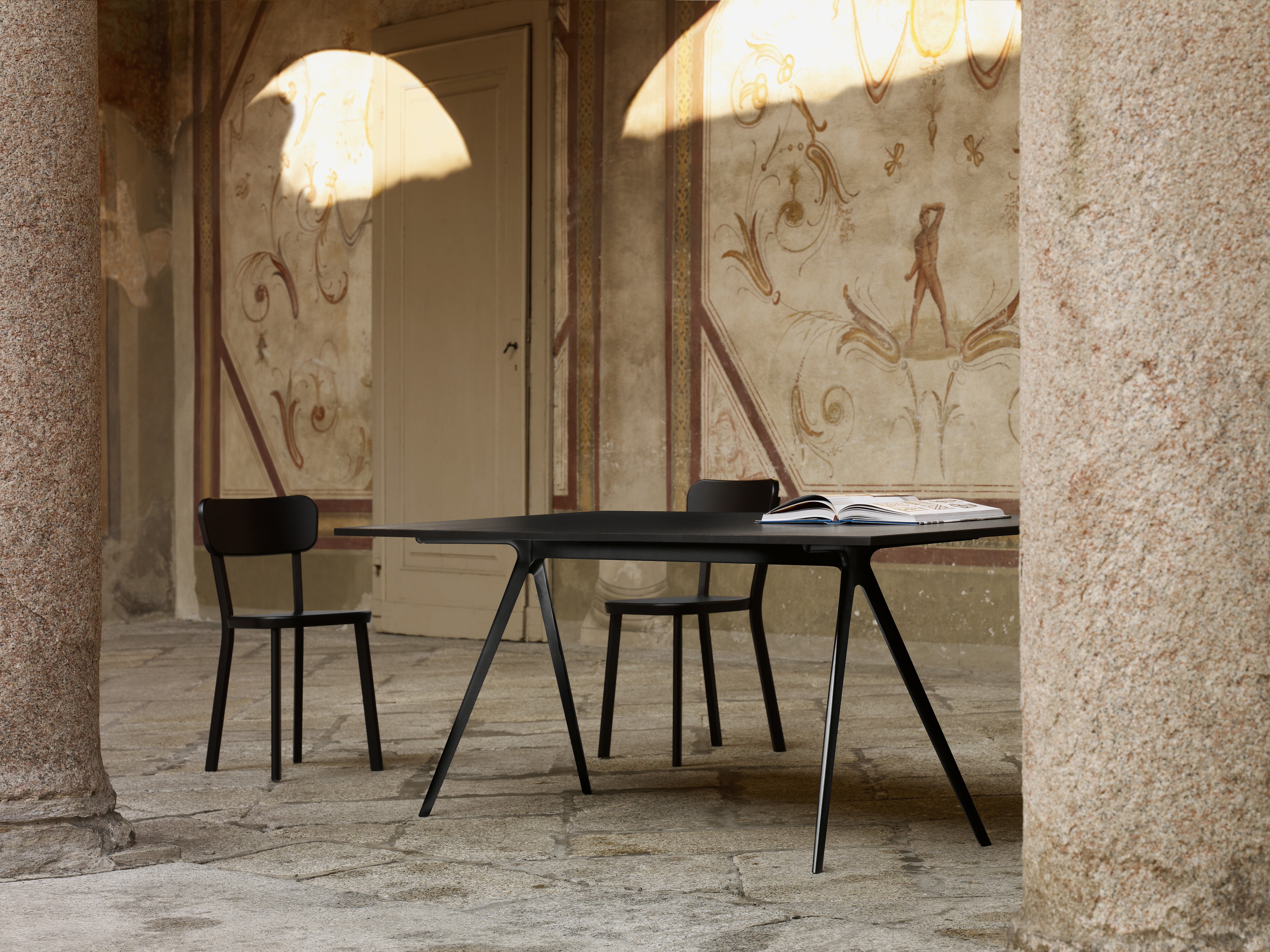 BAGUETTE Schreibtisch beige mit weißem Untergestell
