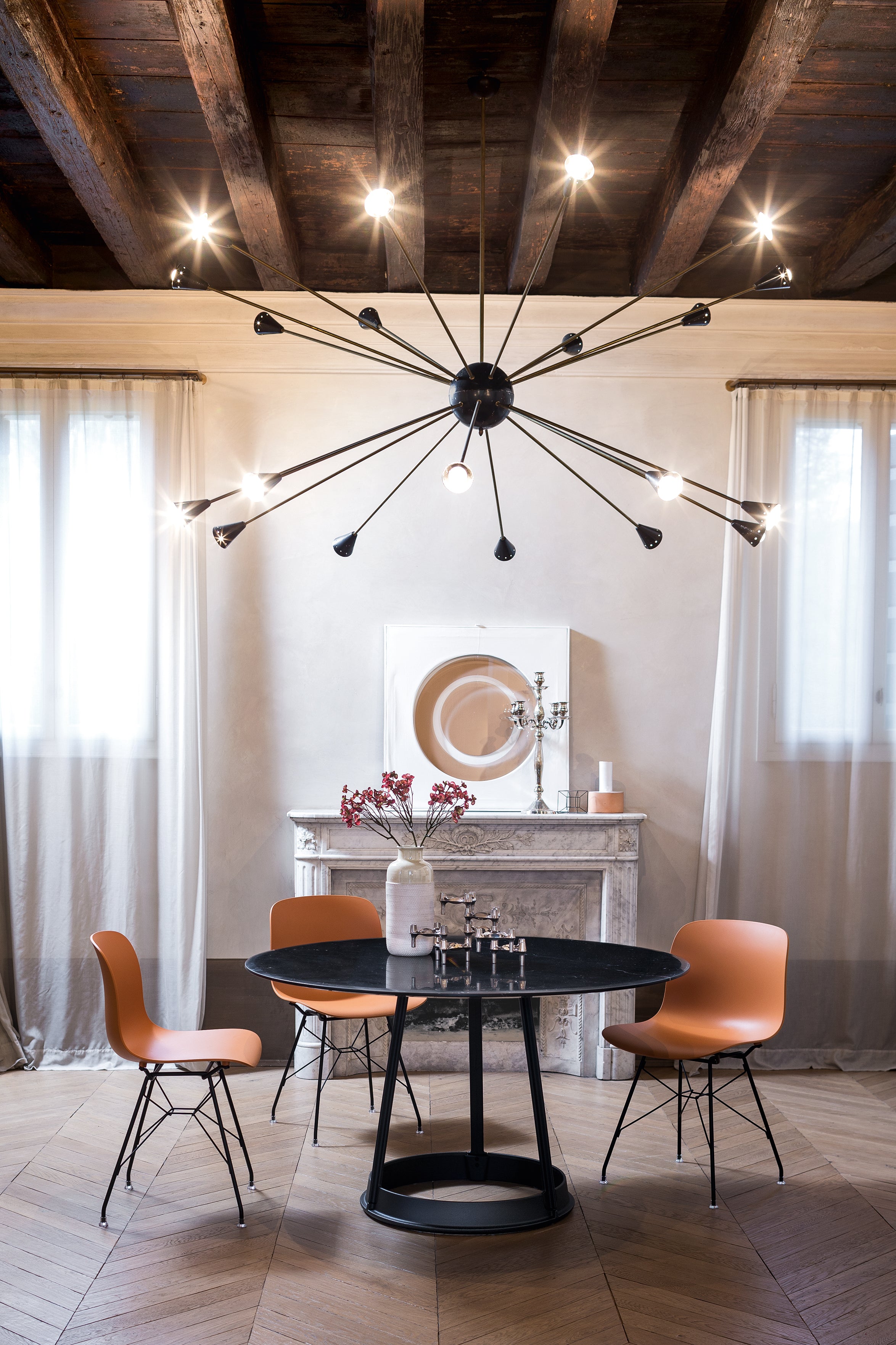 Round table BRUT white marble with black base