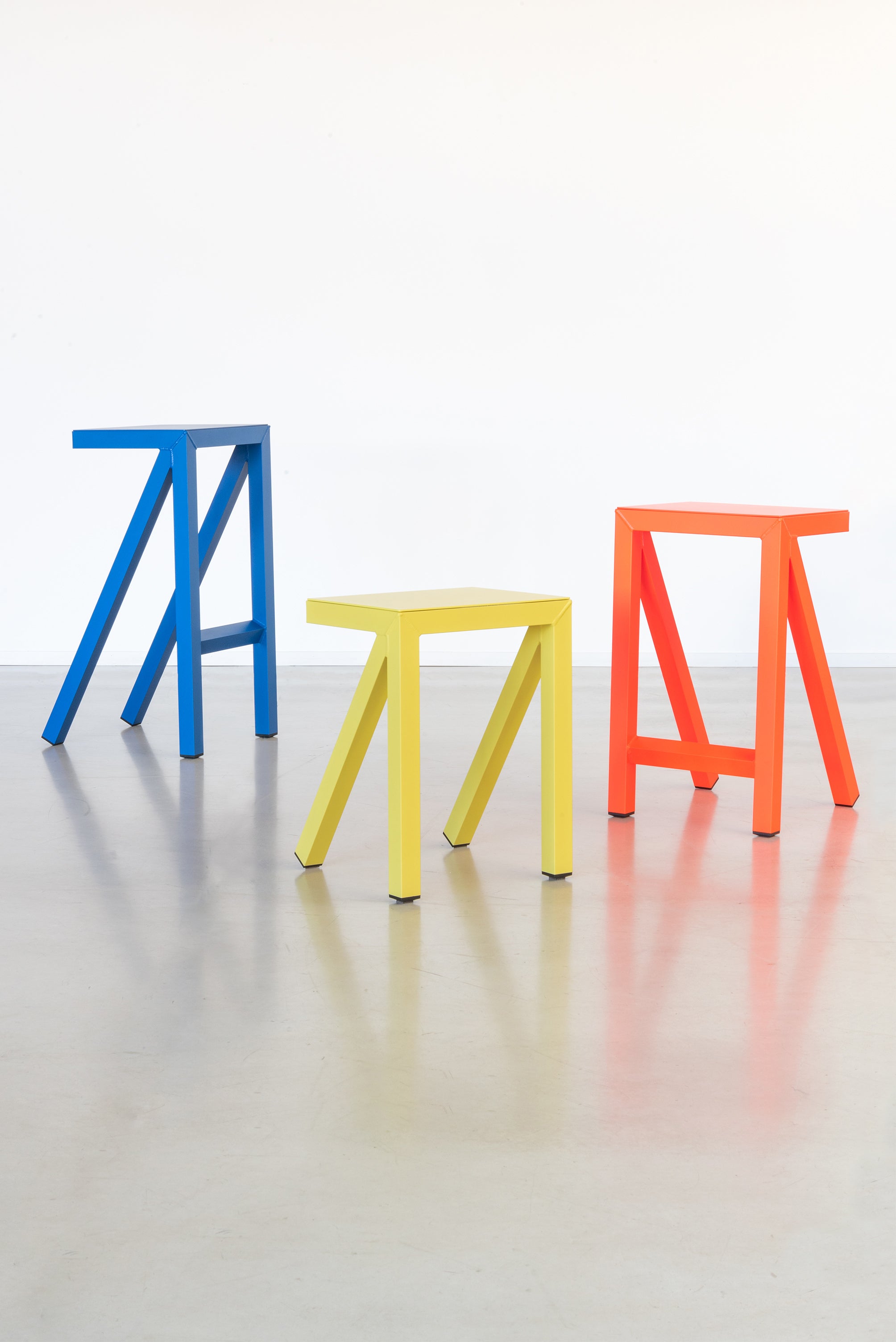 BUREAURAMA gray stool