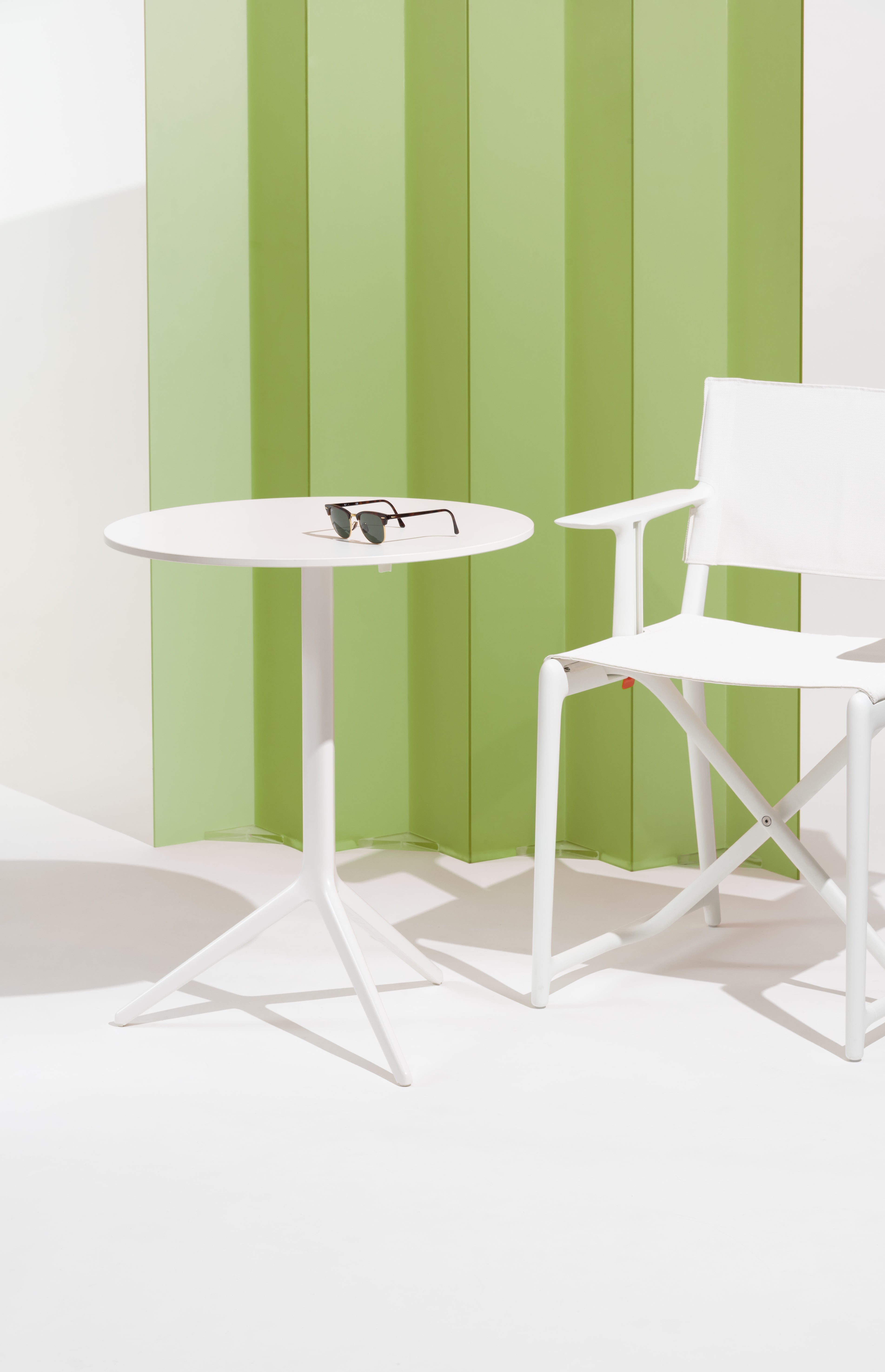Runder Klapptisch CENTRAL aus poliertem Aluminium