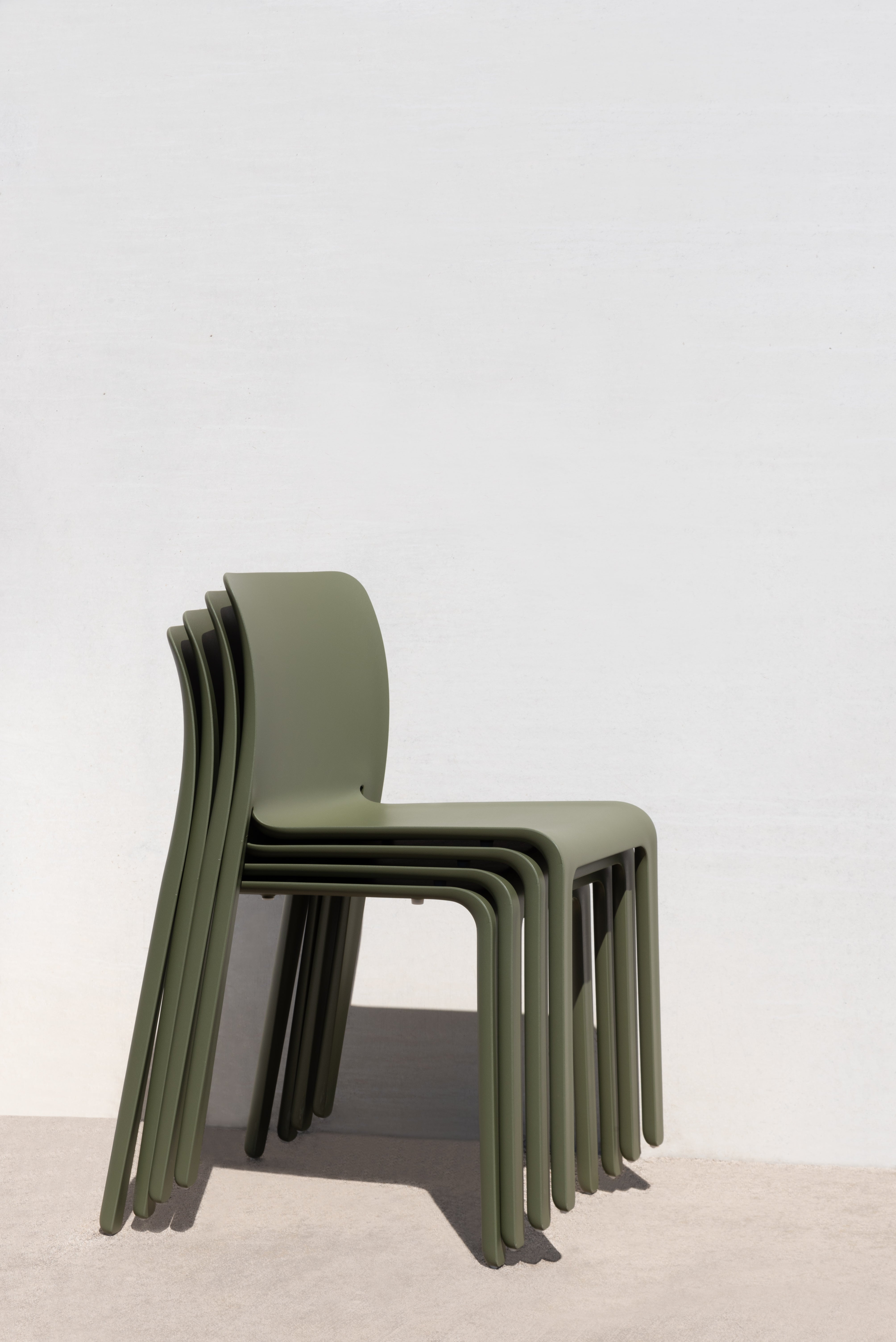 FIRST outdoor chair black