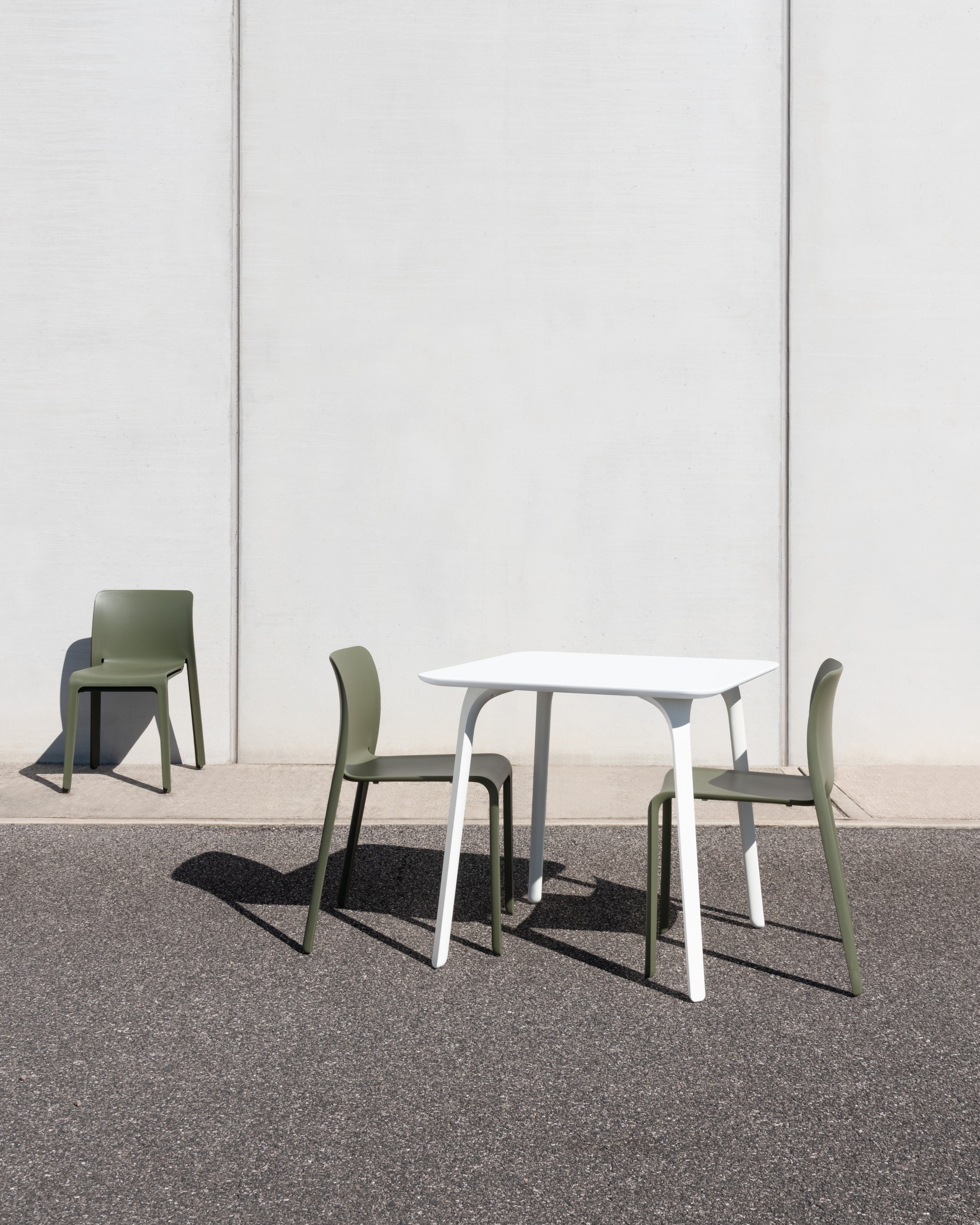 FIRST outdoor chair black