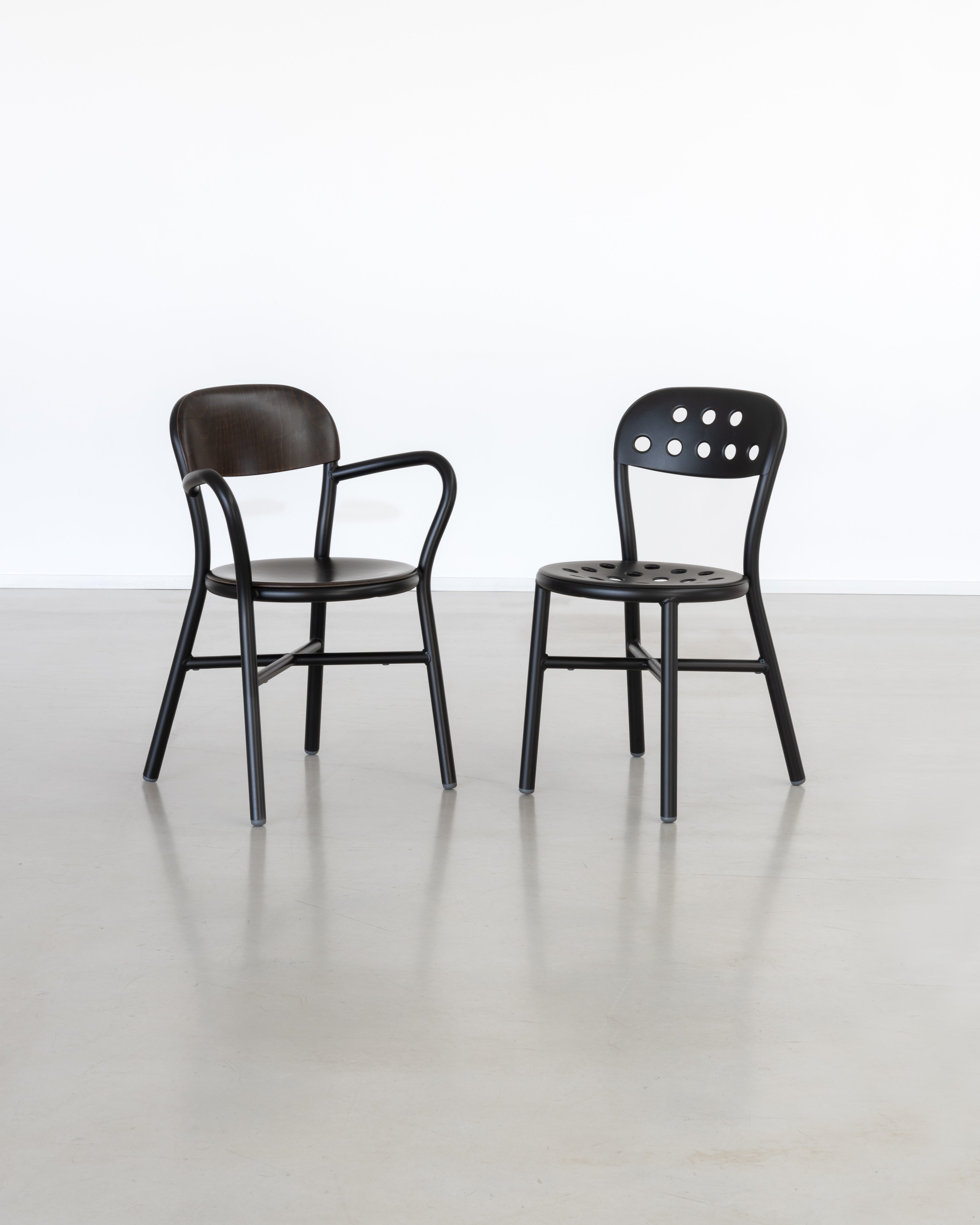 Outdoor armchair PIPE black