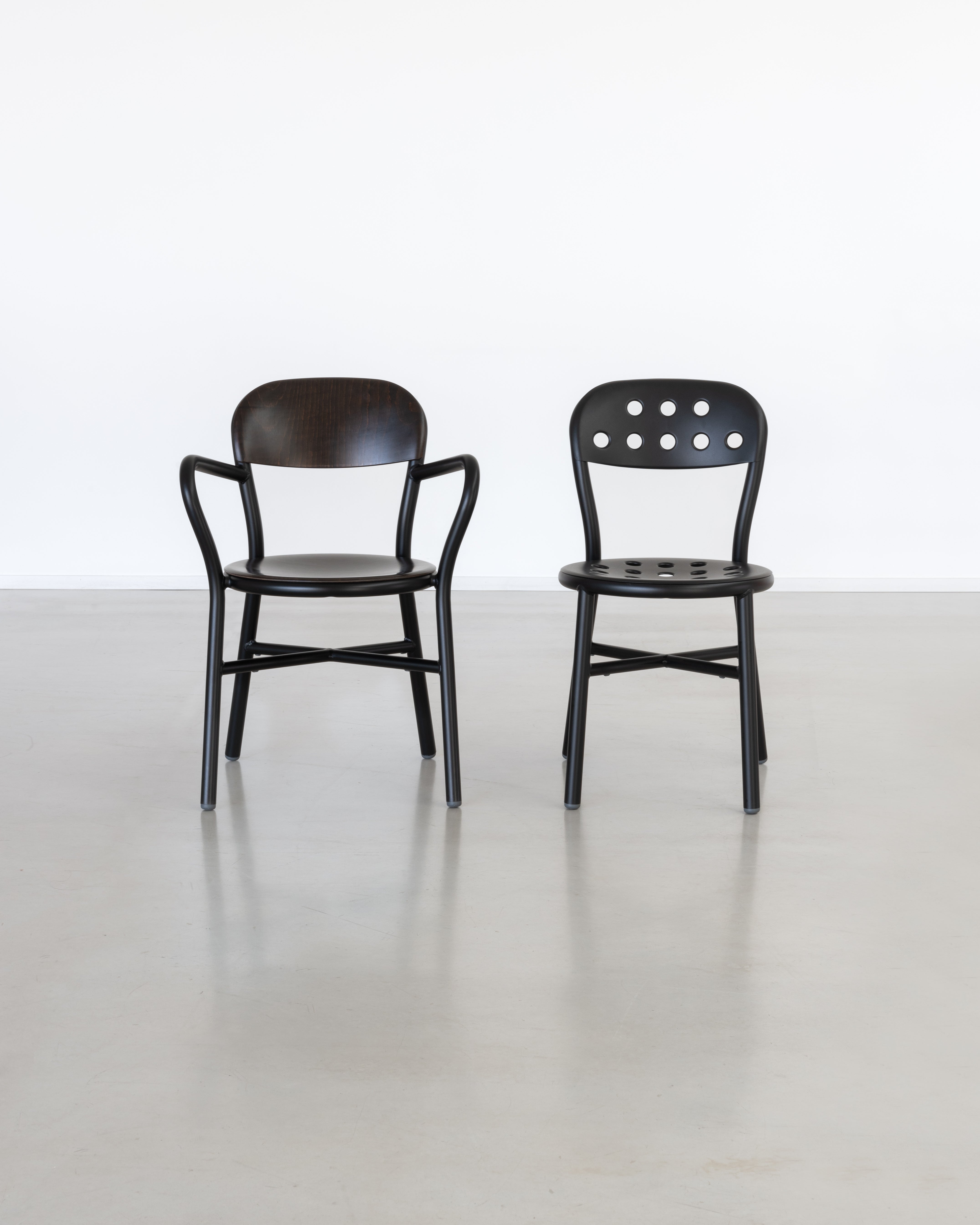 Outdoor armchair PIPE black