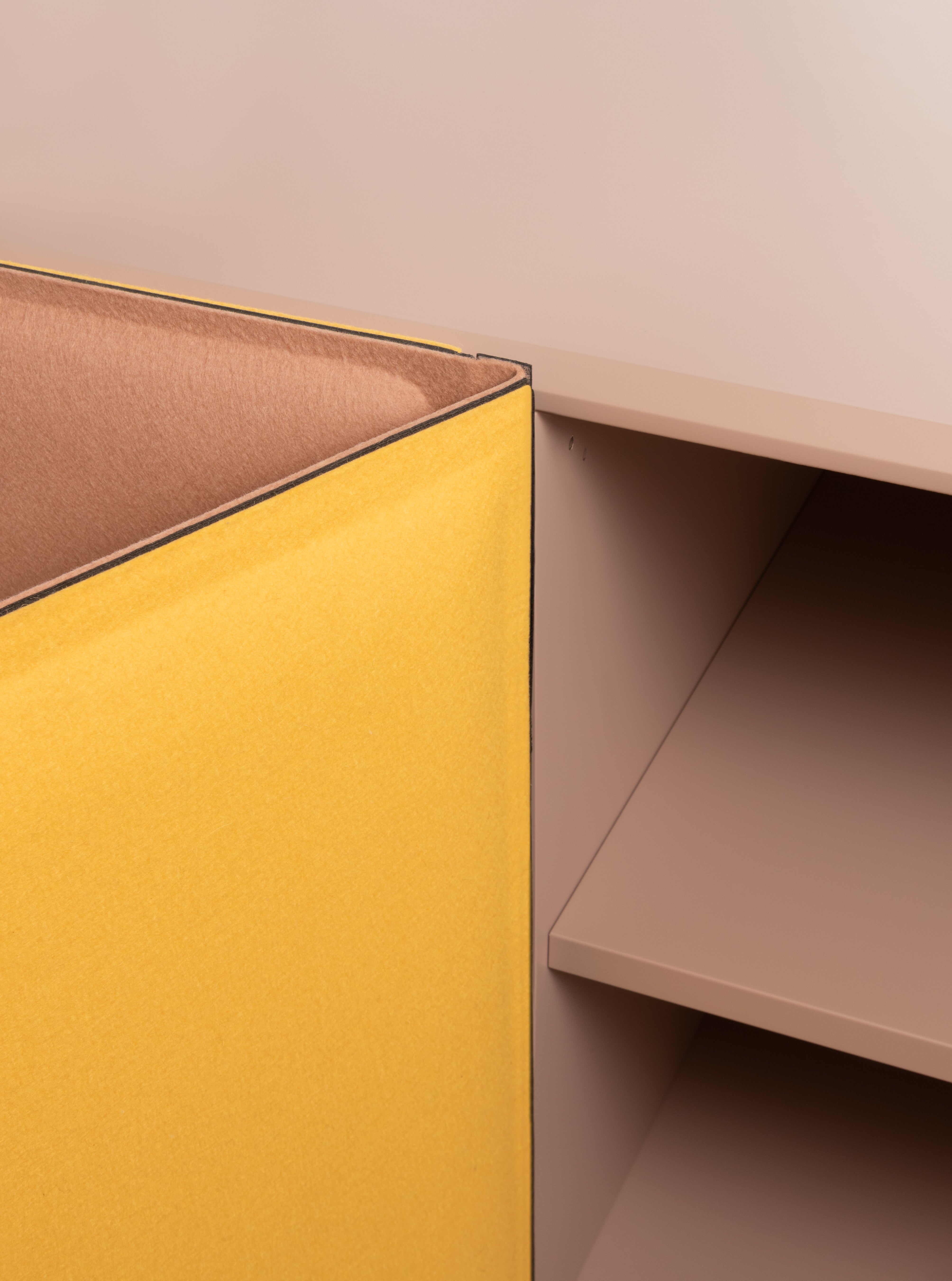 TACITO cabinet beige felt