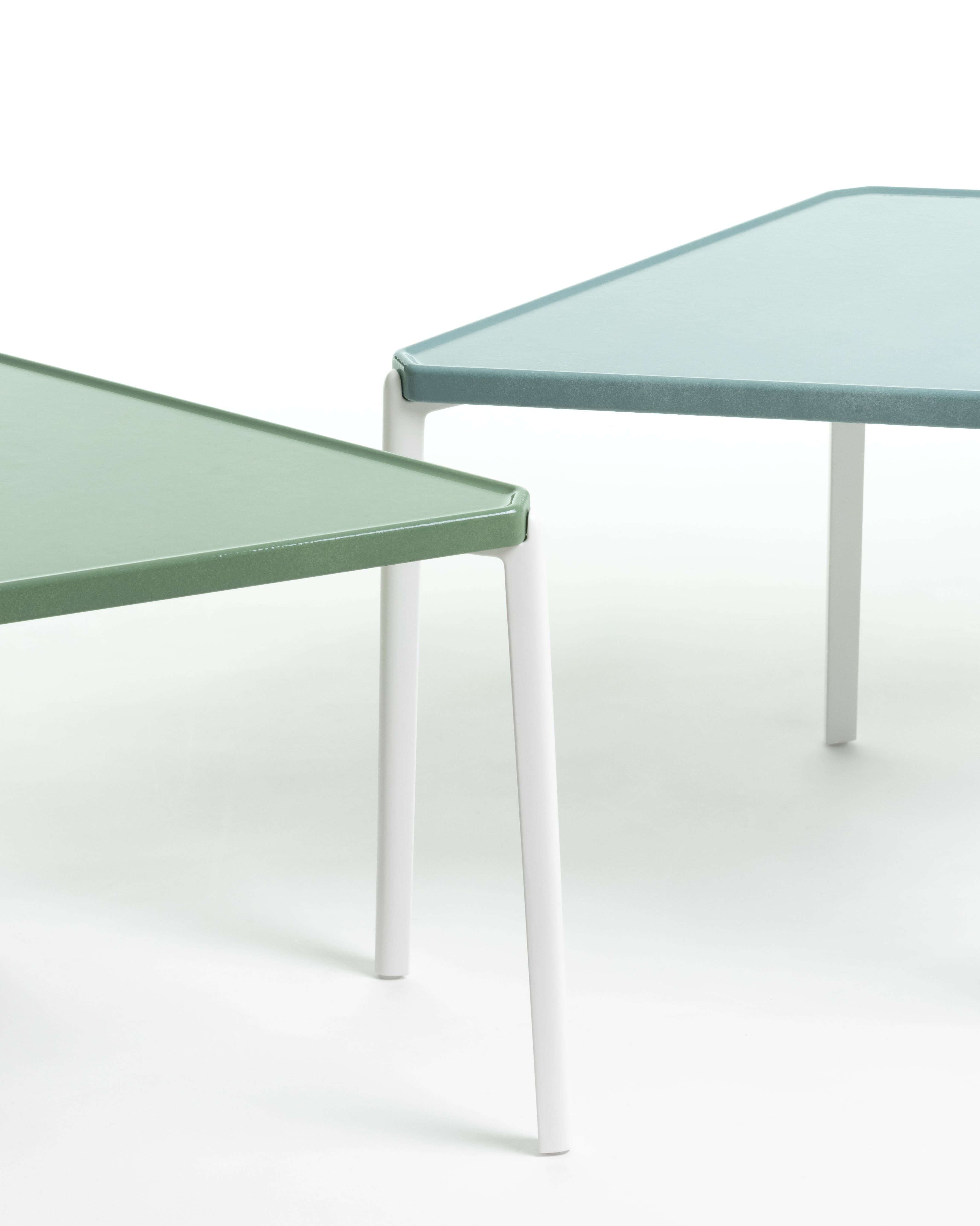 Couchtisch TAMBOUR grüner Beton